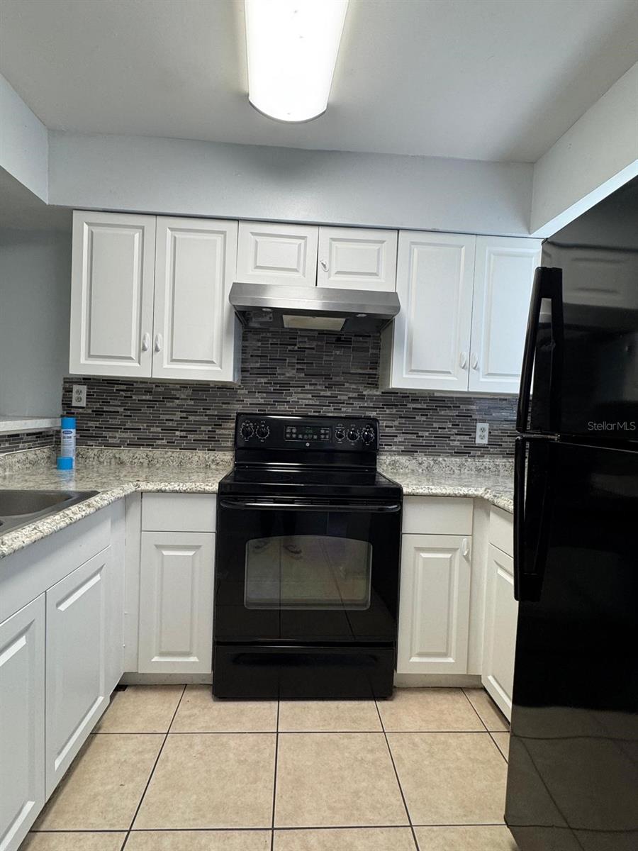 Image 4 of 11 For 300 Scottsdale Square 300