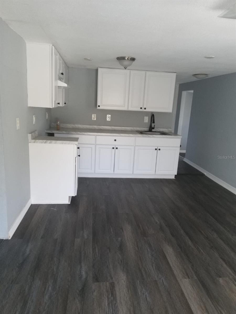 Image 4 of 5 For 11772 99th Terrace