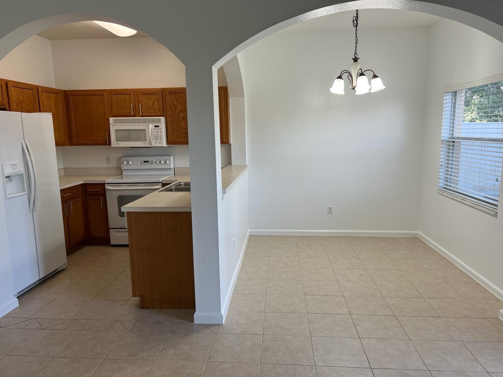 Image 5 of 29 For 849 Park Grove Court