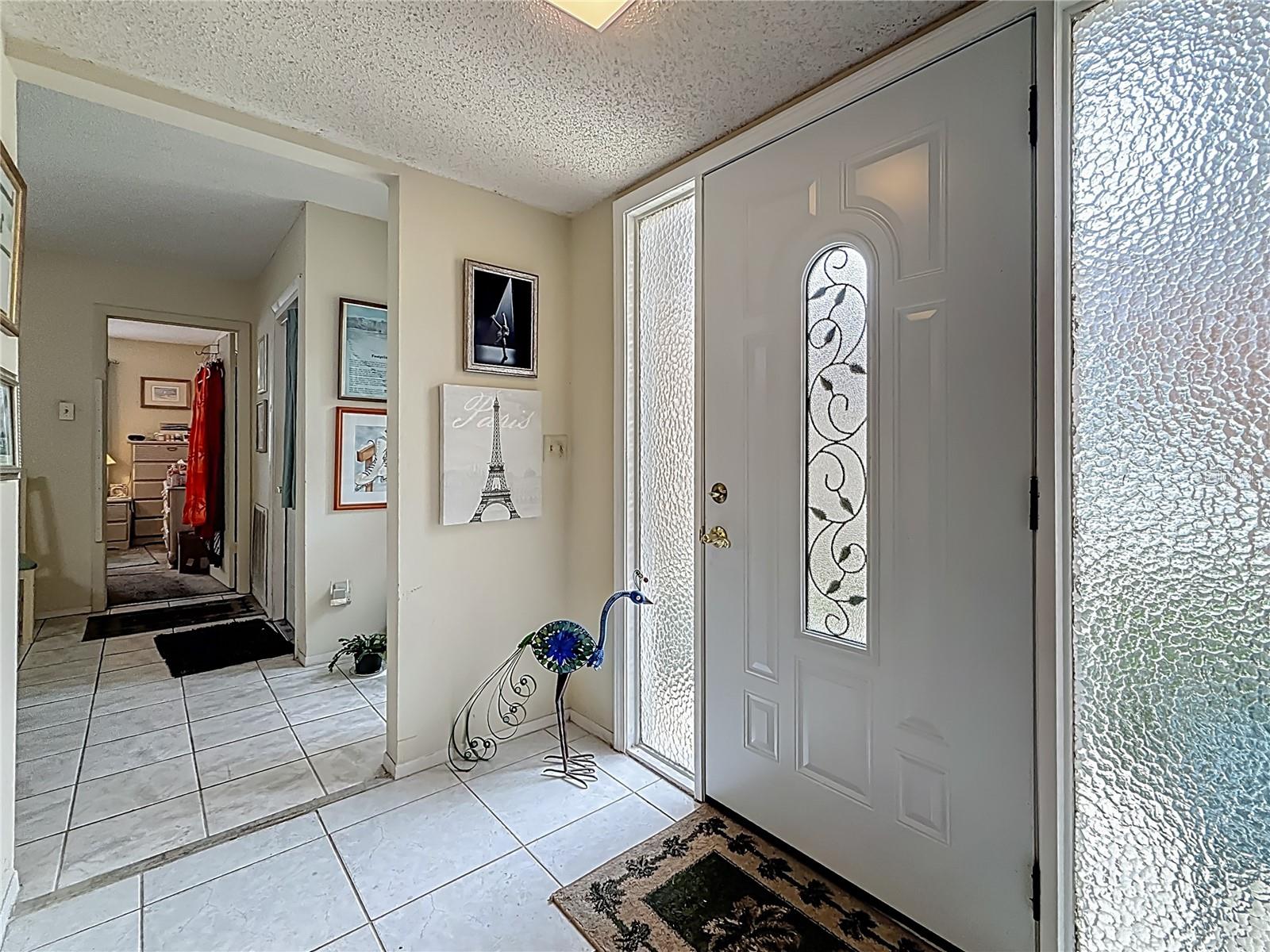 Image 4 of 44 For 1978 Radcliffe Drive N