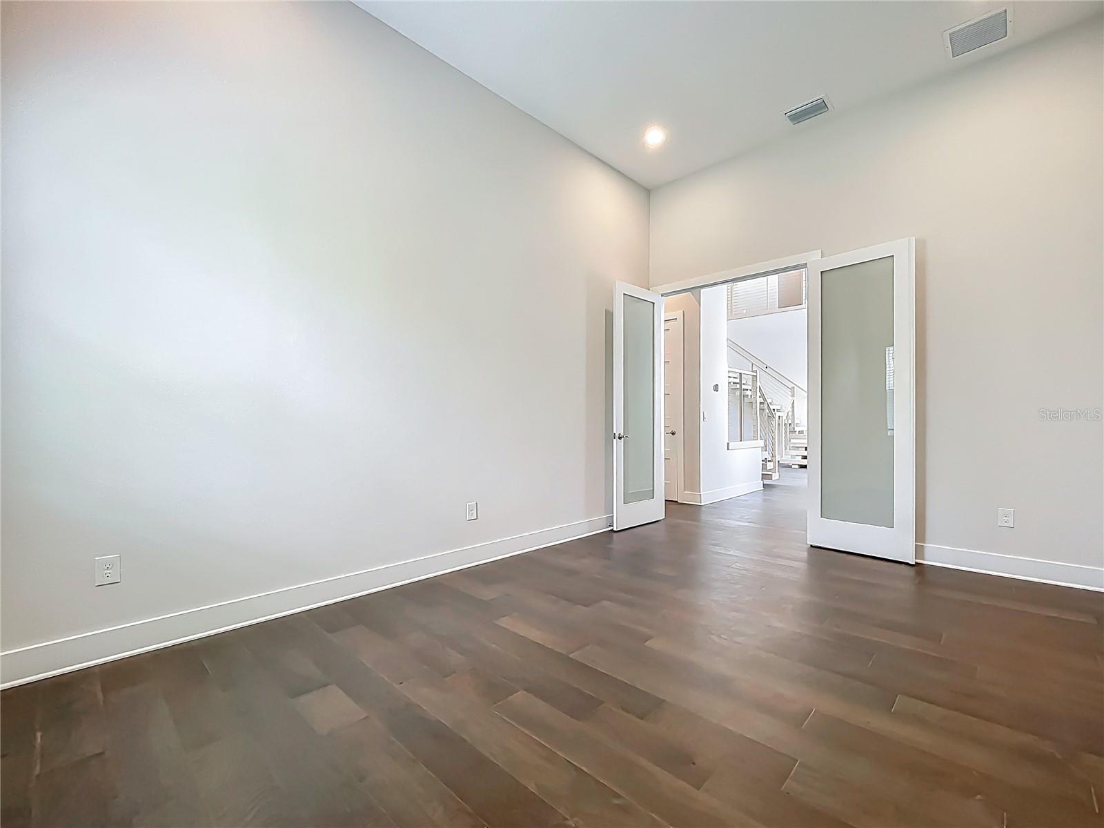 Image 29 of 90 For 15121 Pendio Drive