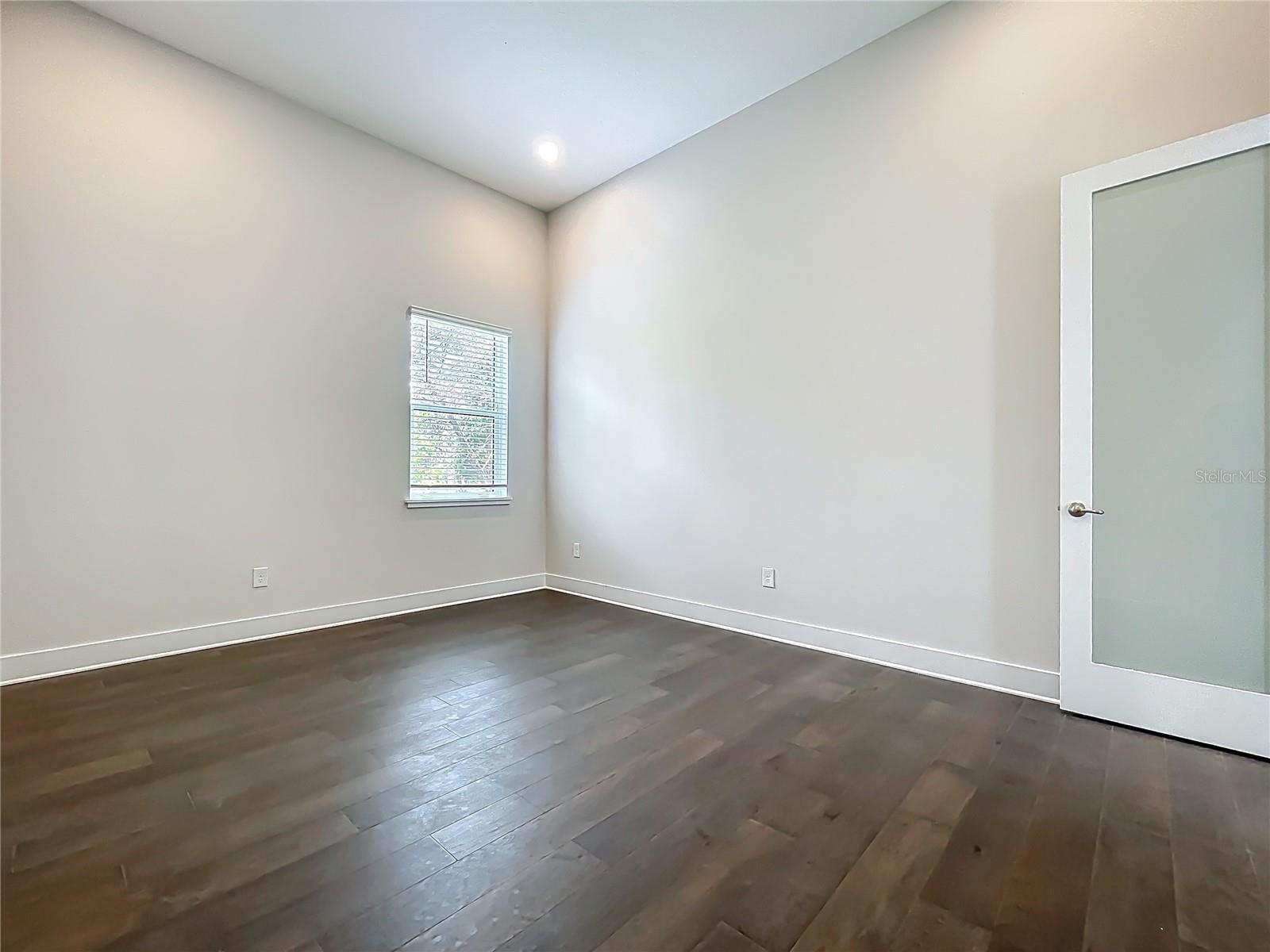 Image 30 of 90 For 15121 Pendio Drive