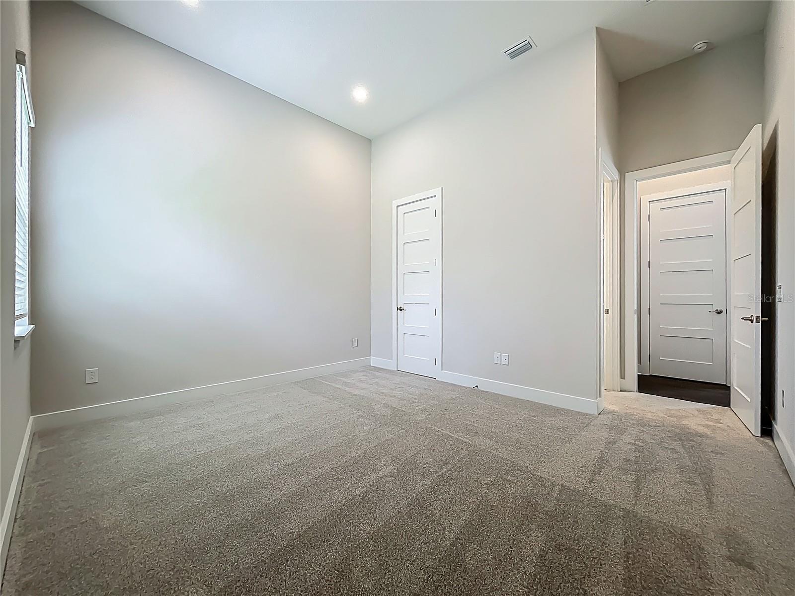 Image 33 of 90 For 15121 Pendio Drive