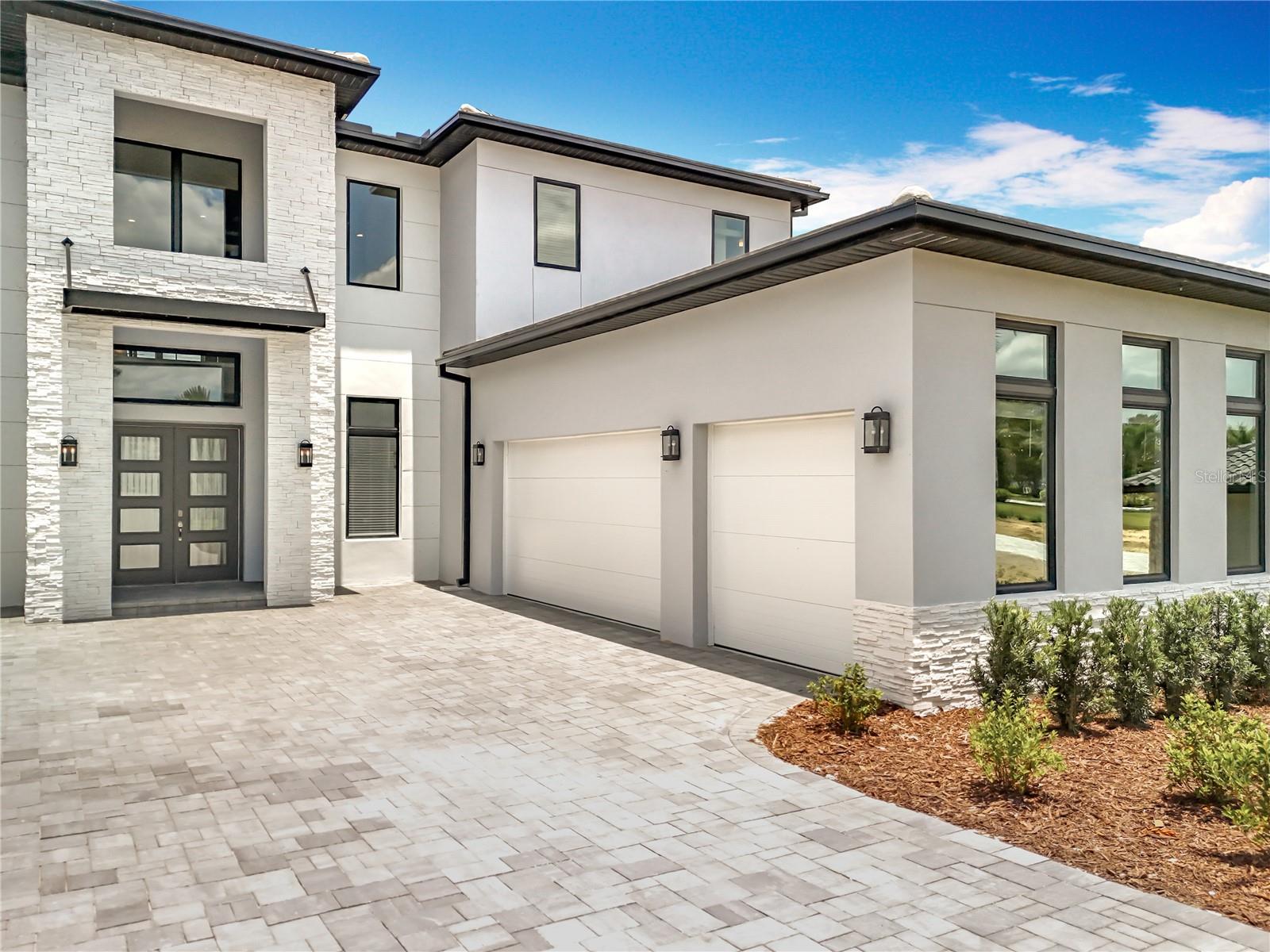 Image 55 of 90 For 15121 Pendio Drive
