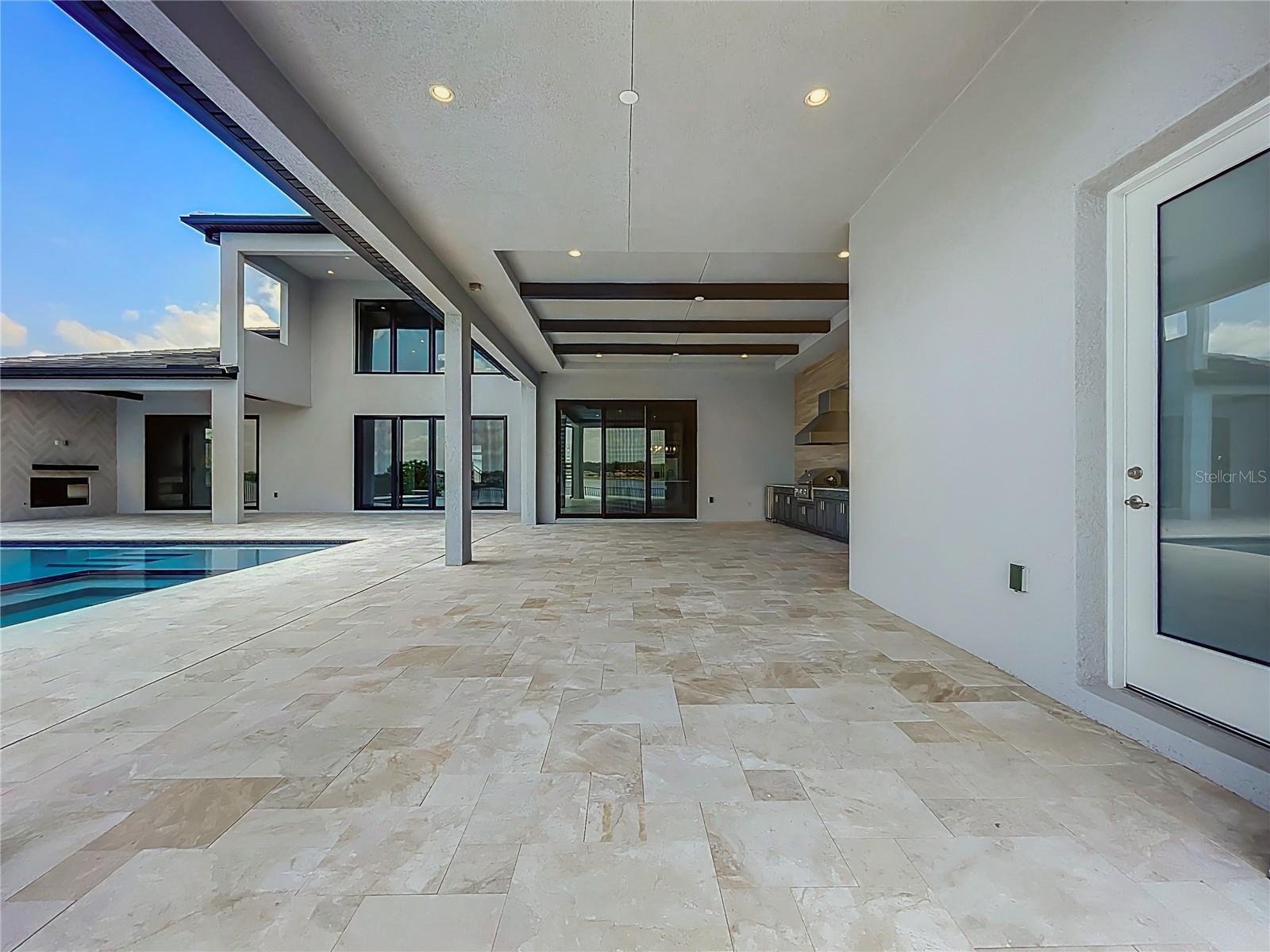 Image 60 of 90 For 15121 Pendio Drive