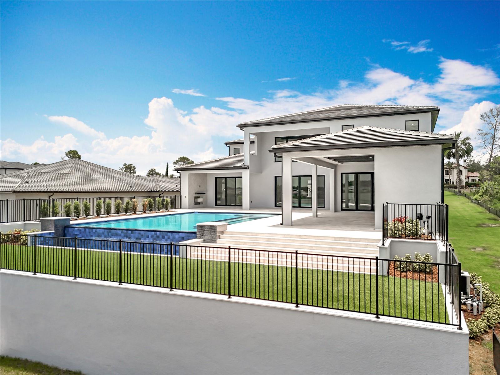 Image 69 of 90 For 15121 Pendio Drive