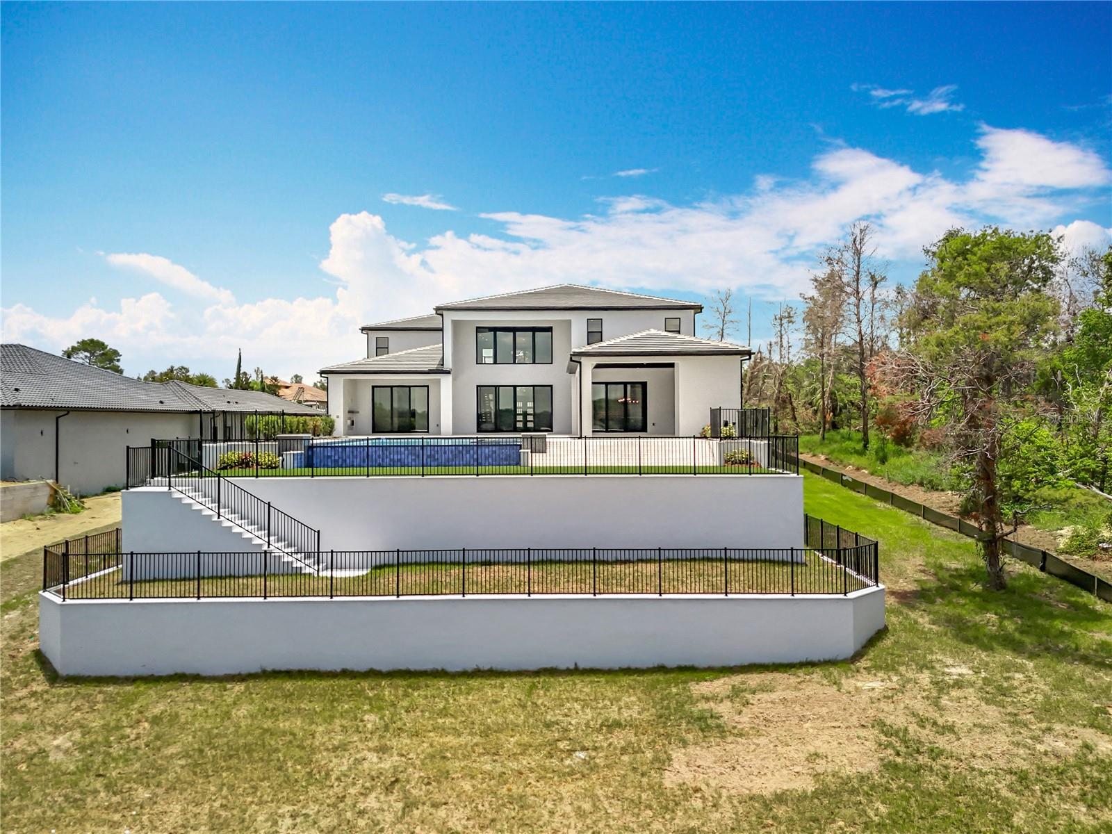 Image 72 of 90 For 15121 Pendio Drive