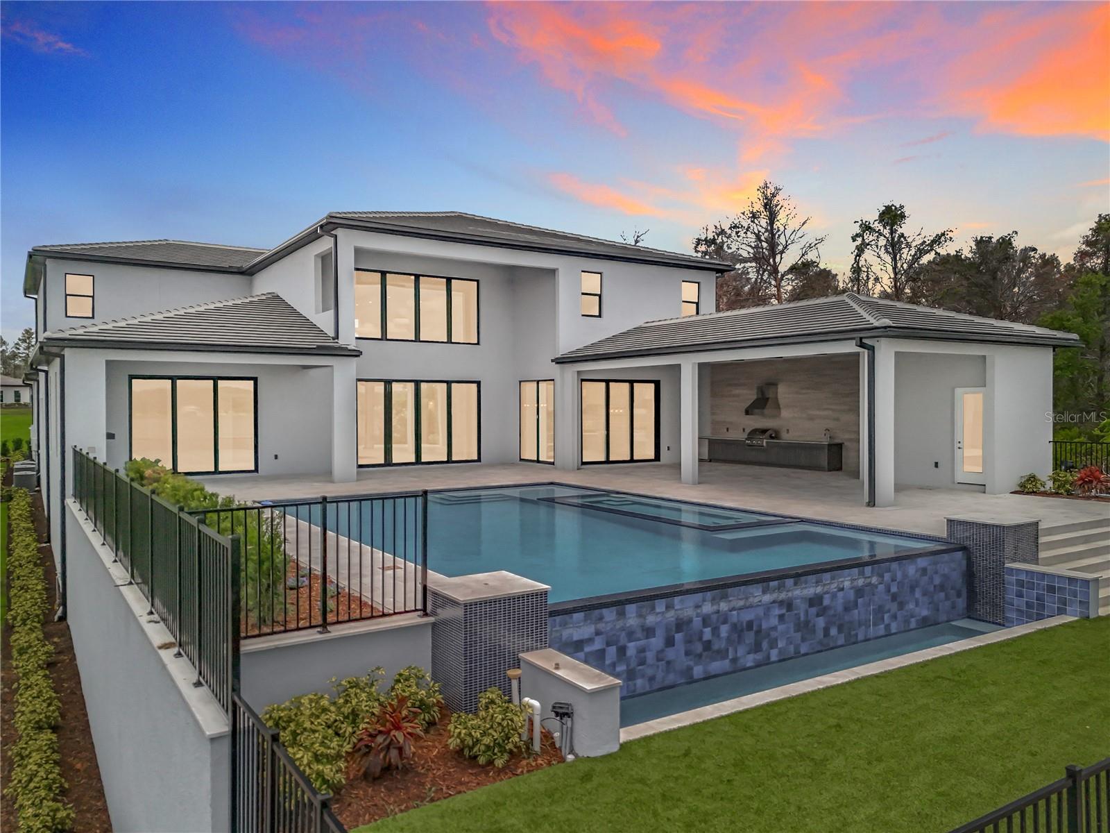Image 89 of 90 For 15121 Pendio Drive