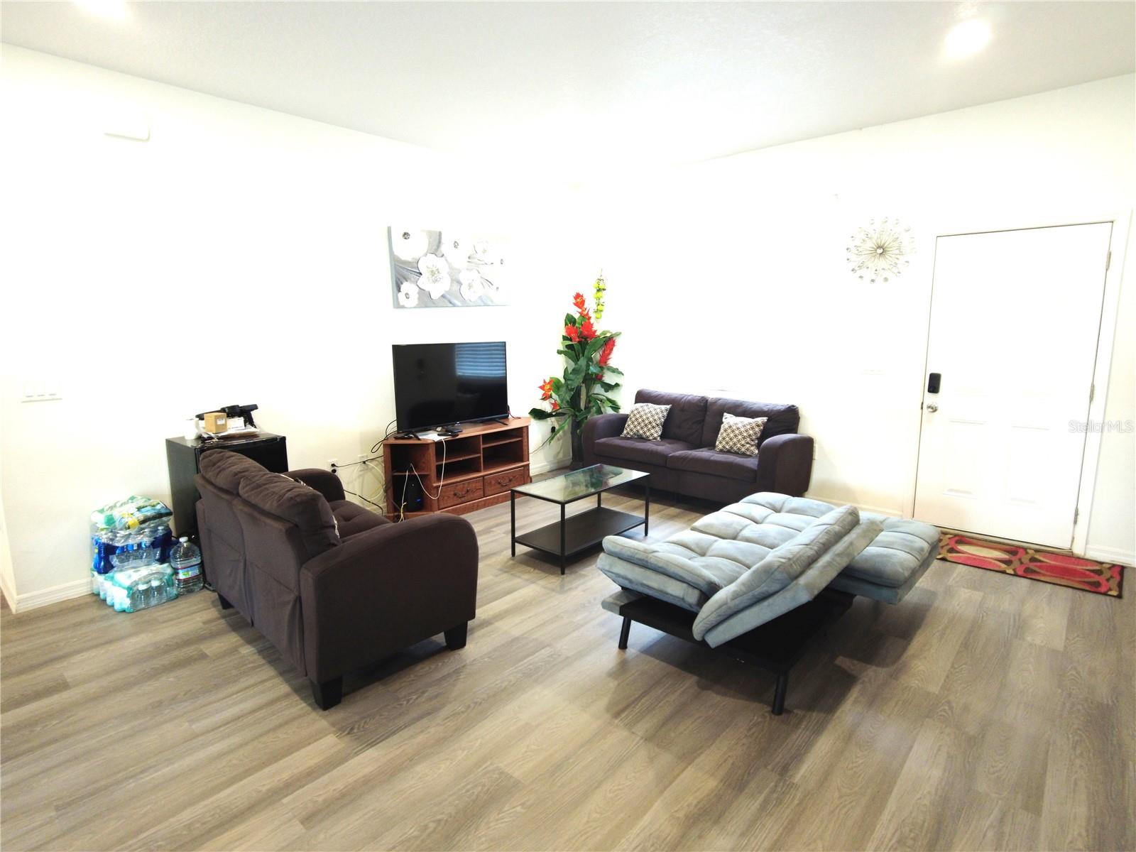 Image 11 of 13 For 393 Cimarron Court