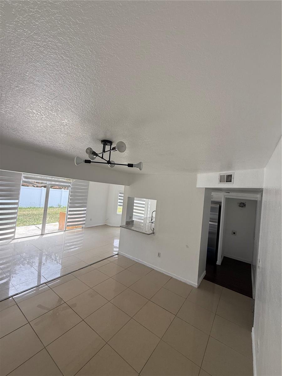 Image 19 of 30 For 709 Orchid Drive