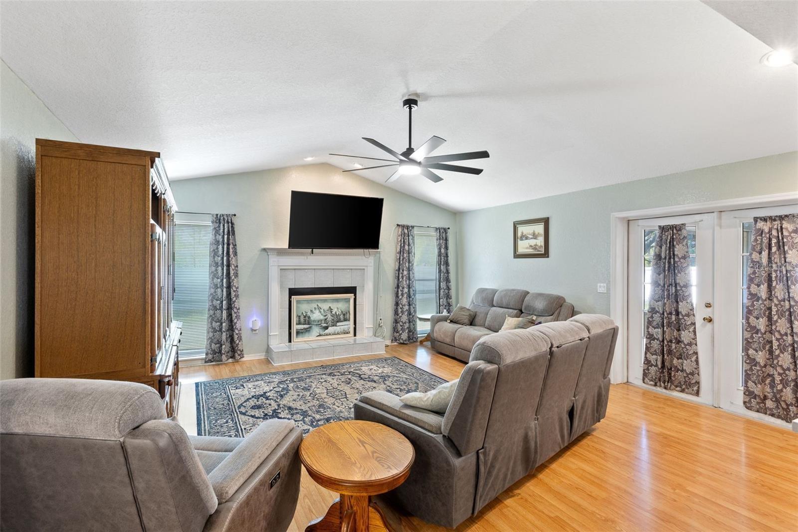 Image 14 of 32 For 7222 Stanford Drive