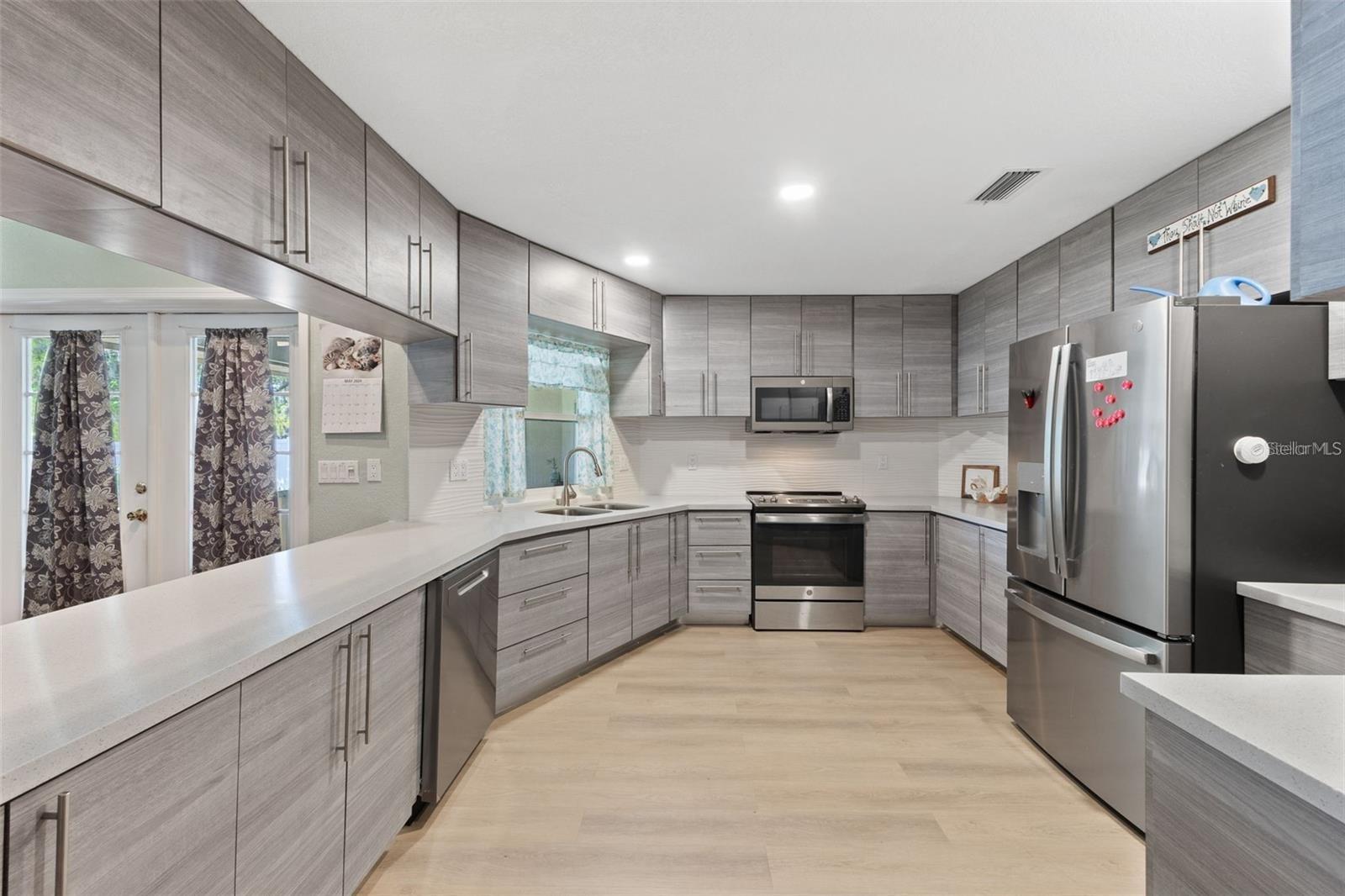 Image 6 of 32 For 7222 Stanford Drive