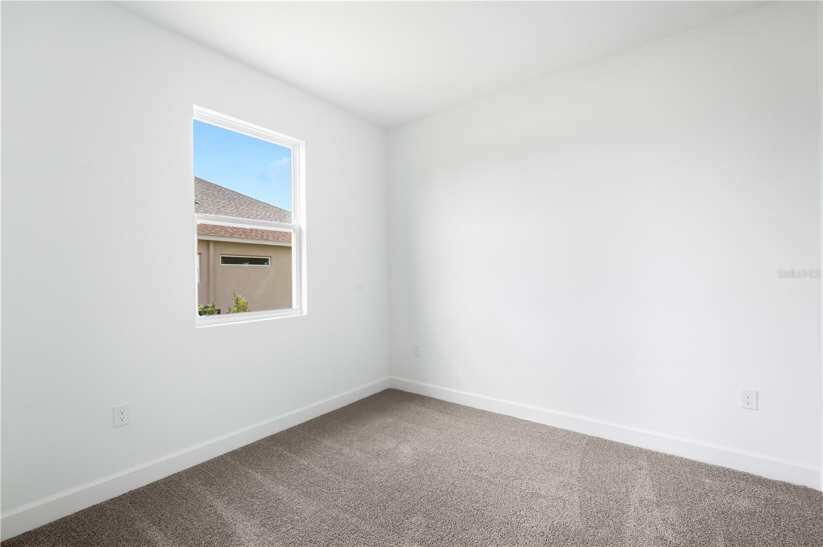 Image 27 of 45 For 9005 Players Drive