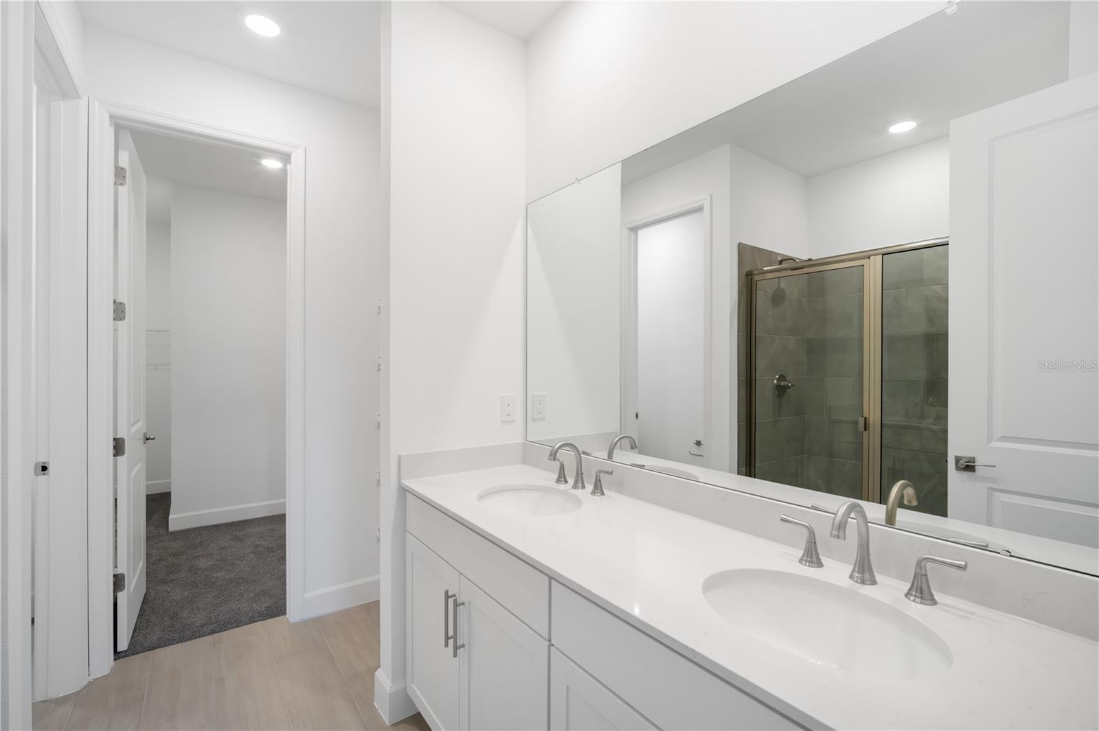 Listing photo id 17 for 9275 Players Drive