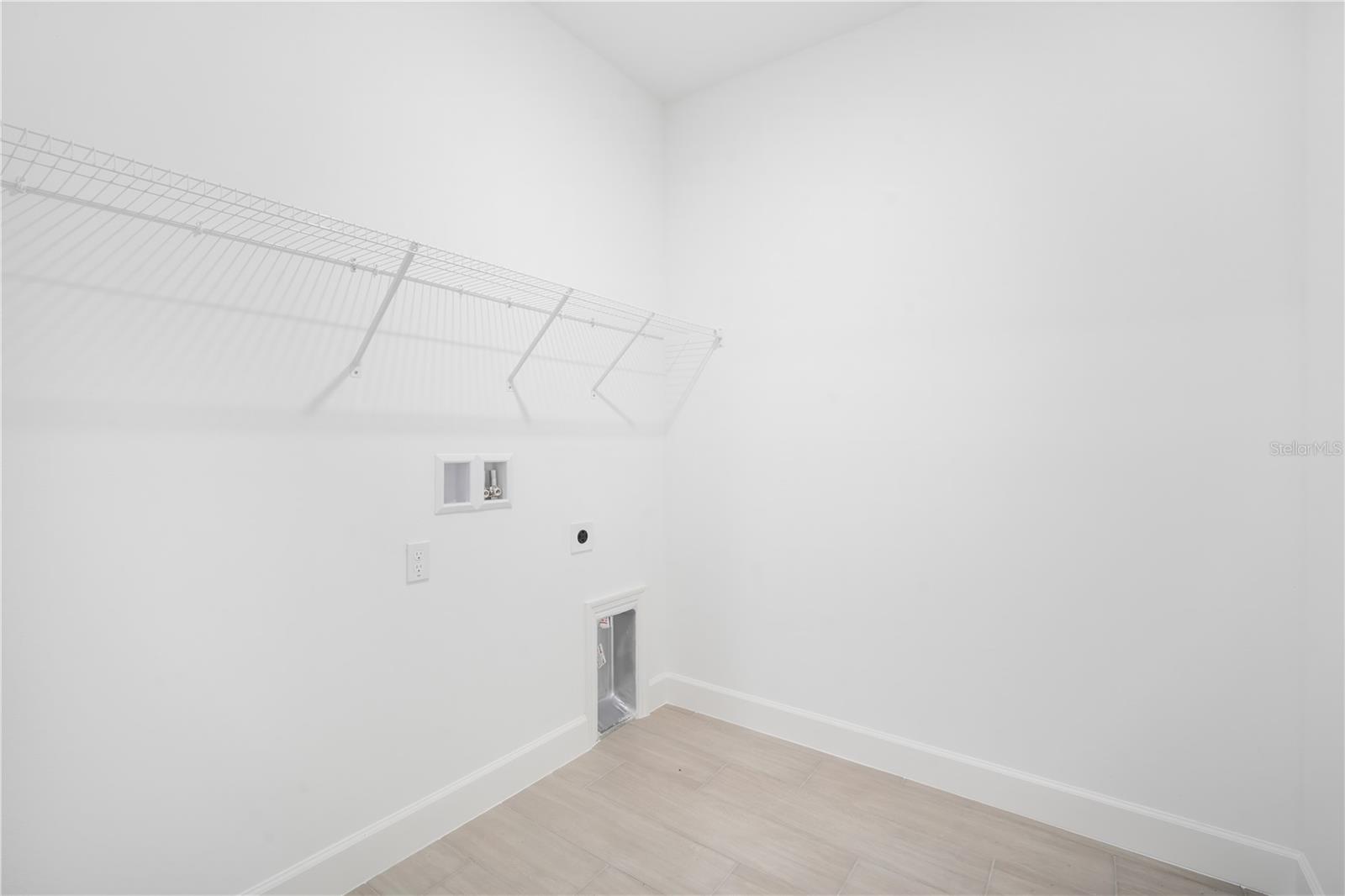 Listing photo id 21 for 9275 Players Drive