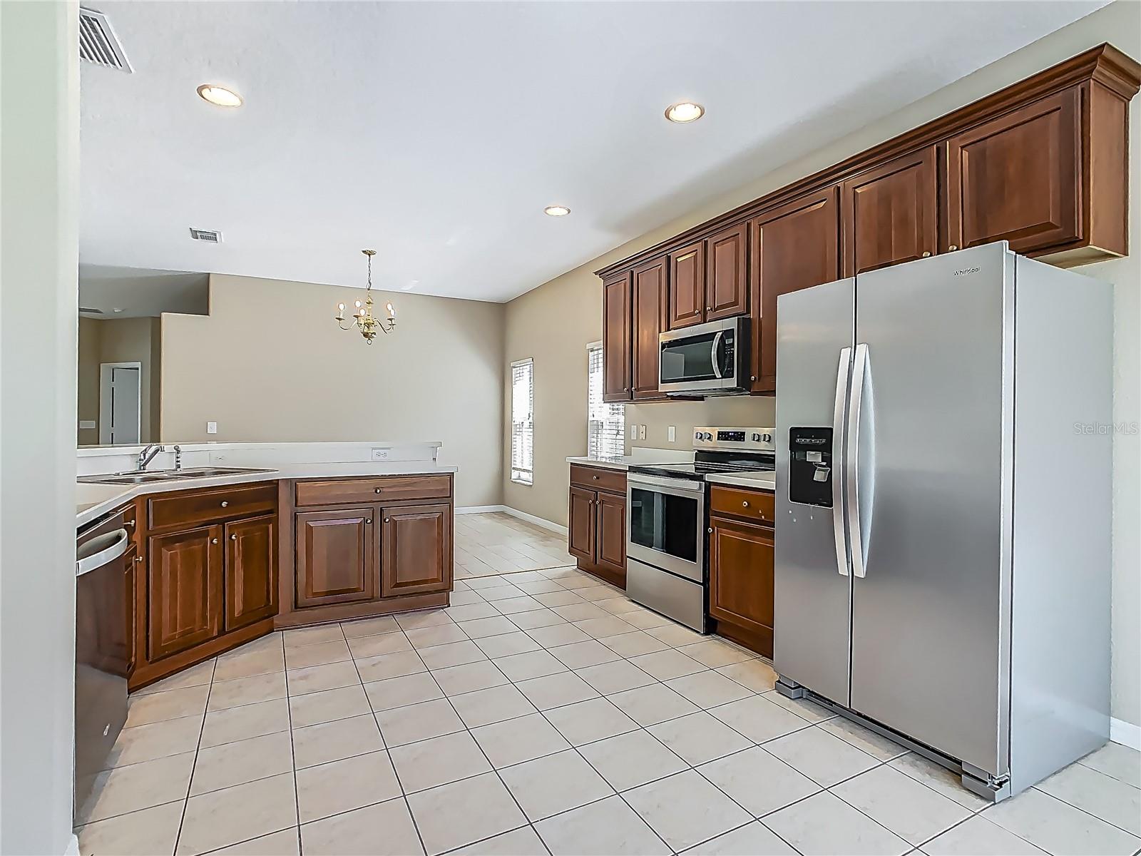 Image 14 of 33 For 15341 Groose Point Ln