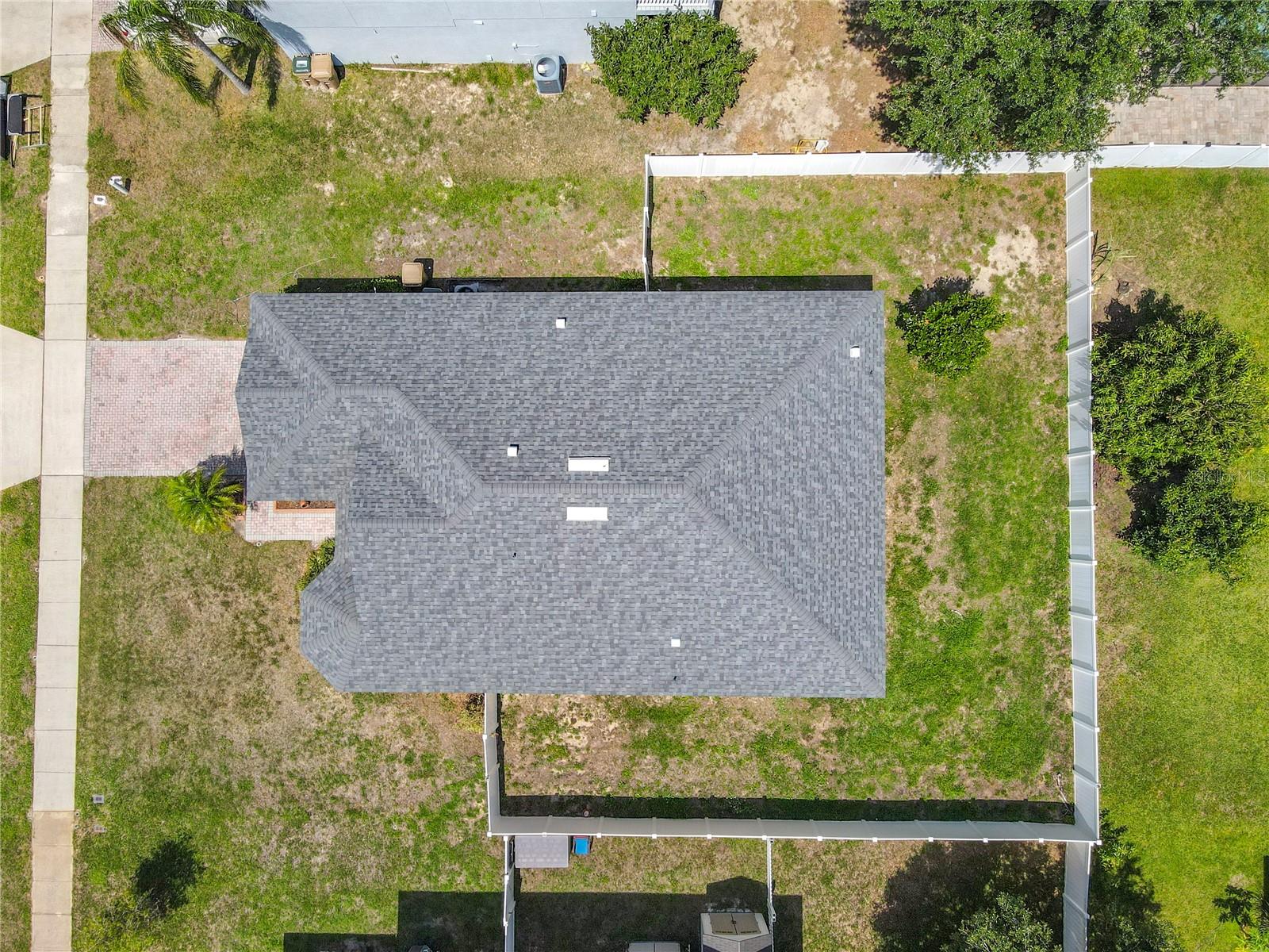 Image 4 of 33 For 15341 Groose Point Ln