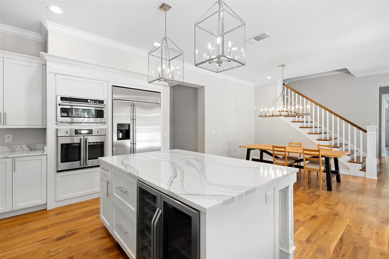 Listing photo id 13 for 9799 Covent Garden Drive