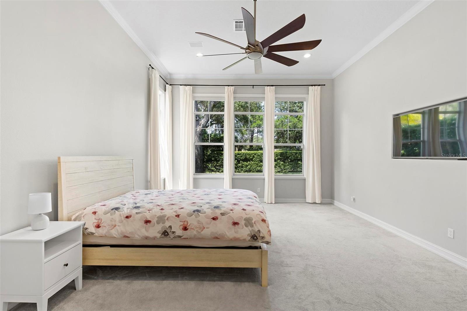 Listing photo id 24 for 9799 Covent Garden Drive