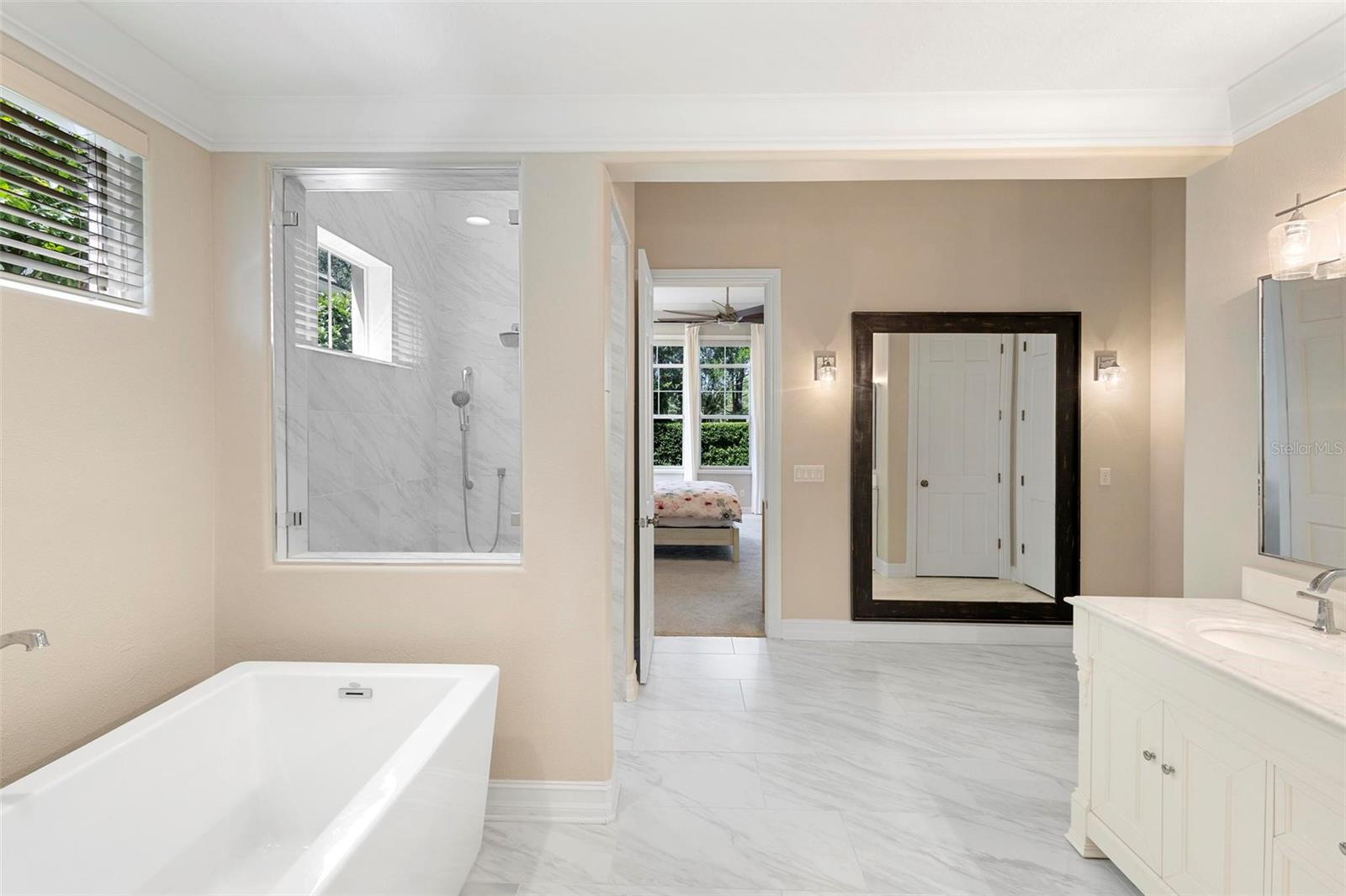 Listing photo id 27 for 9799 Covent Garden Drive