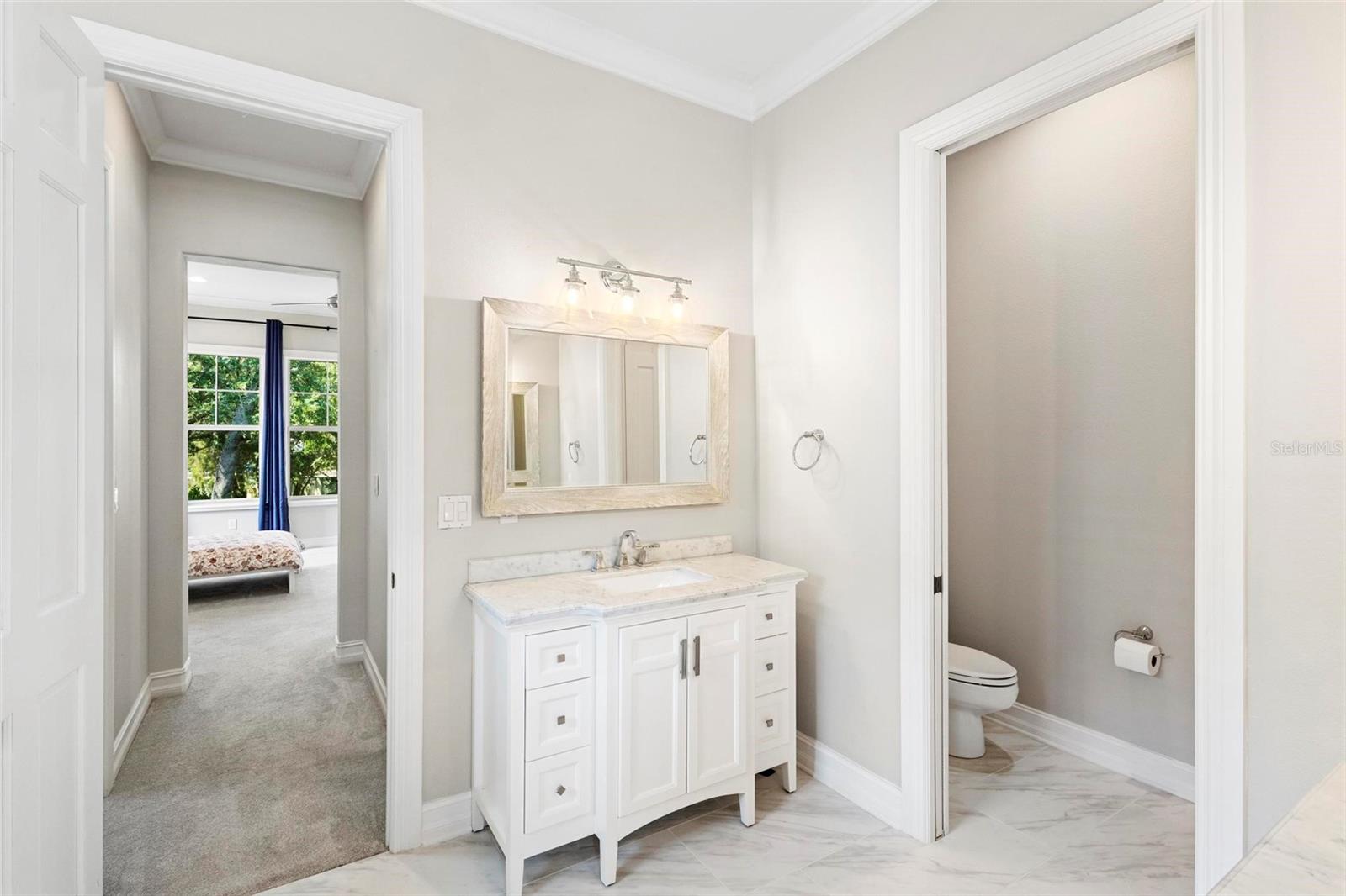 Listing photo id 39 for 9799 Covent Garden Drive