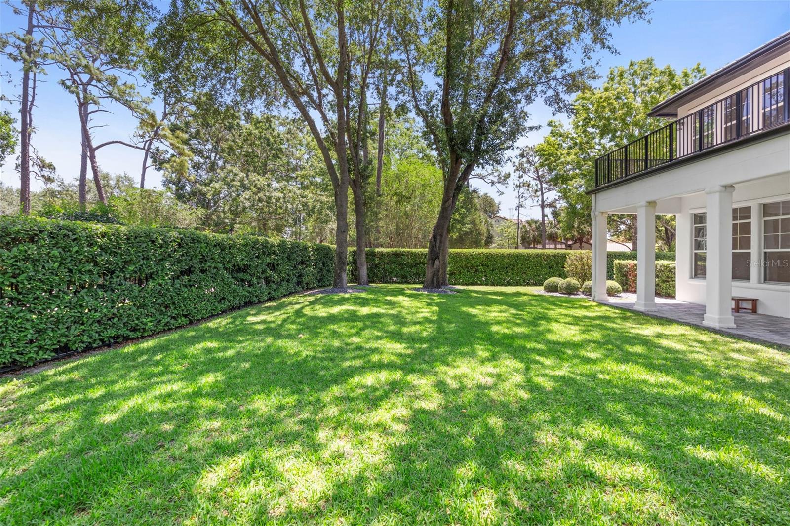 Listing photo id 7 for 9799 Covent Garden Drive