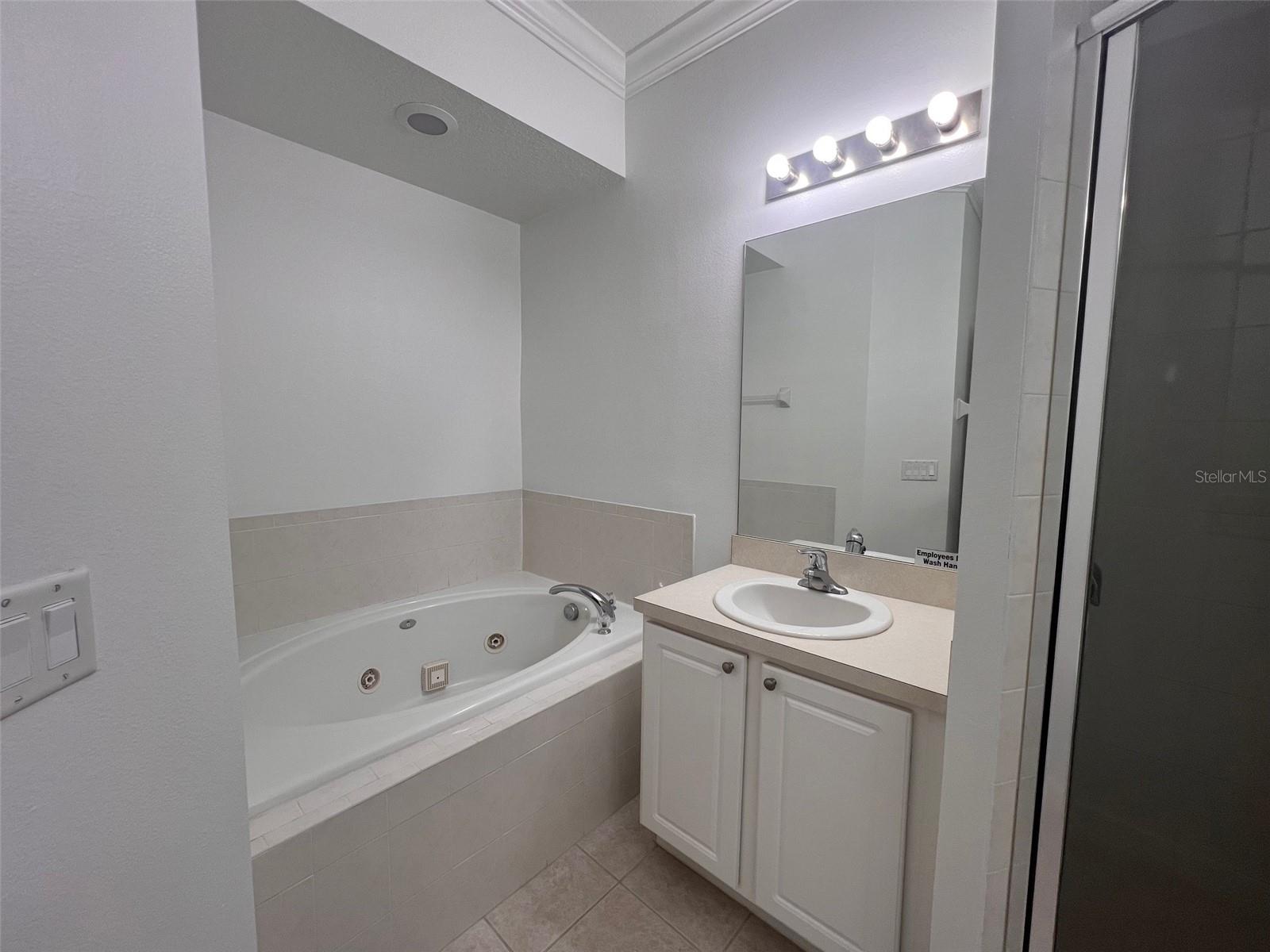 Image 6 of 12 For 75 Chippendale Terrace