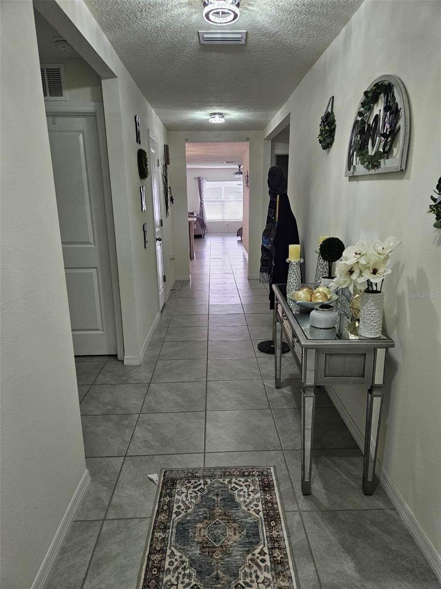 Listing photo id 23 for 6315 Hillview Road