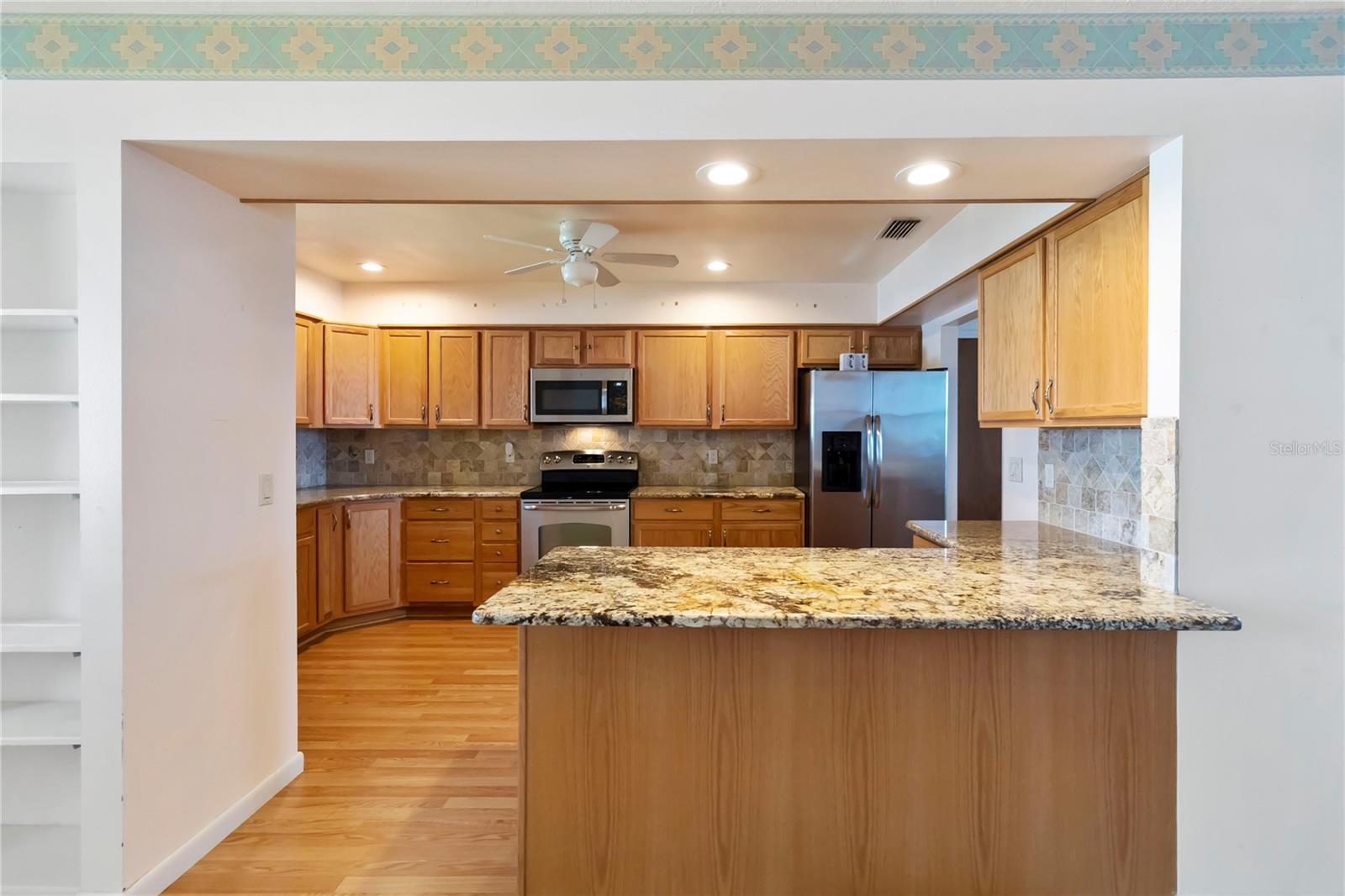 Image 16 of 59 For 2740 Barker Road