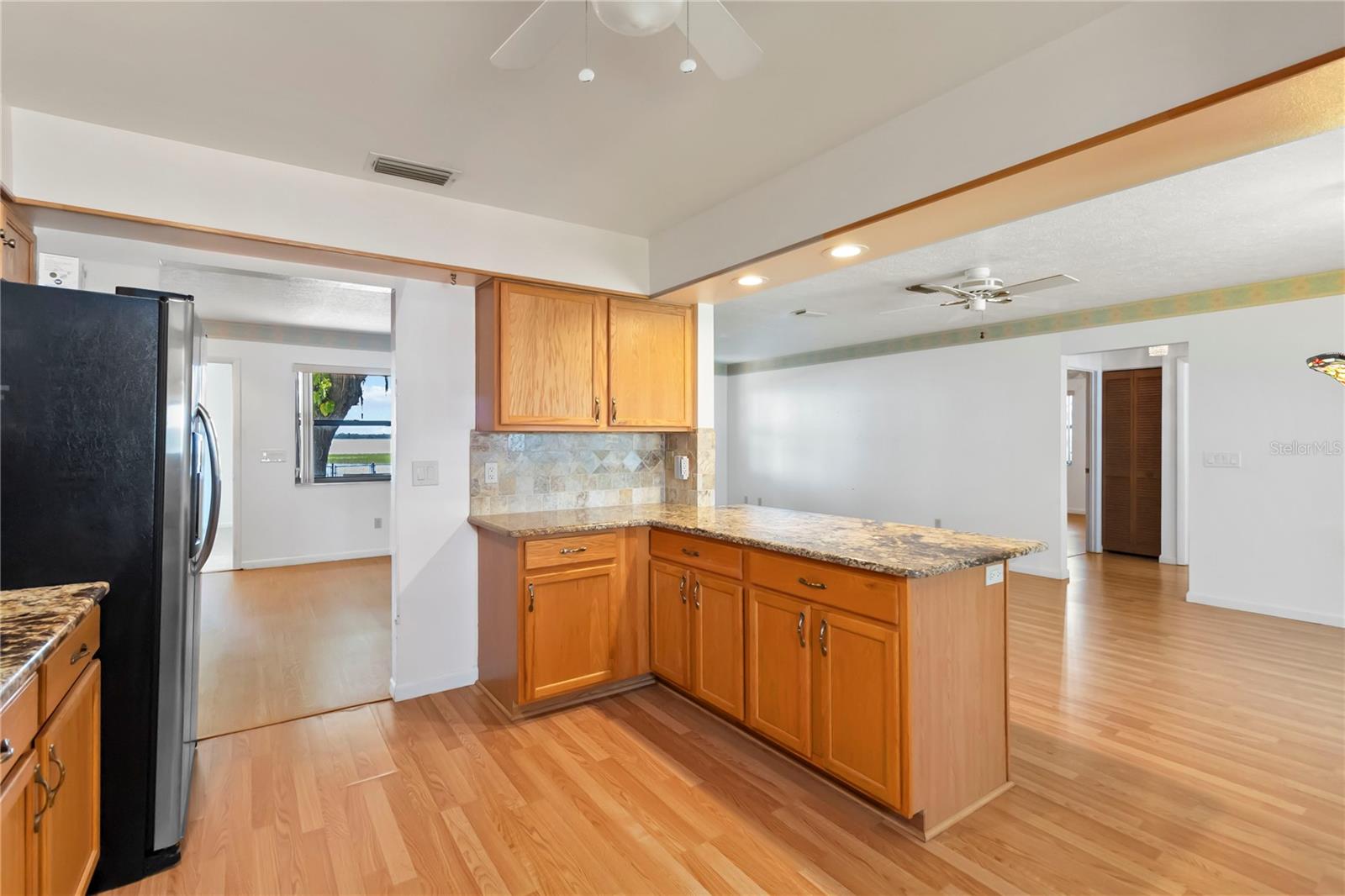 Image 18 of 59 For 2740 Barker Road