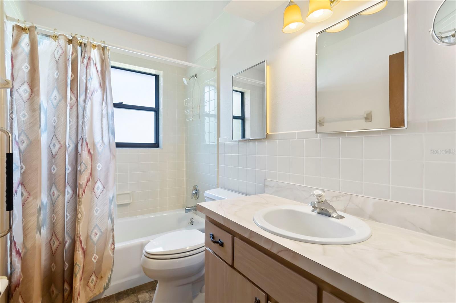 Image 29 of 59 For 2740 Barker Road