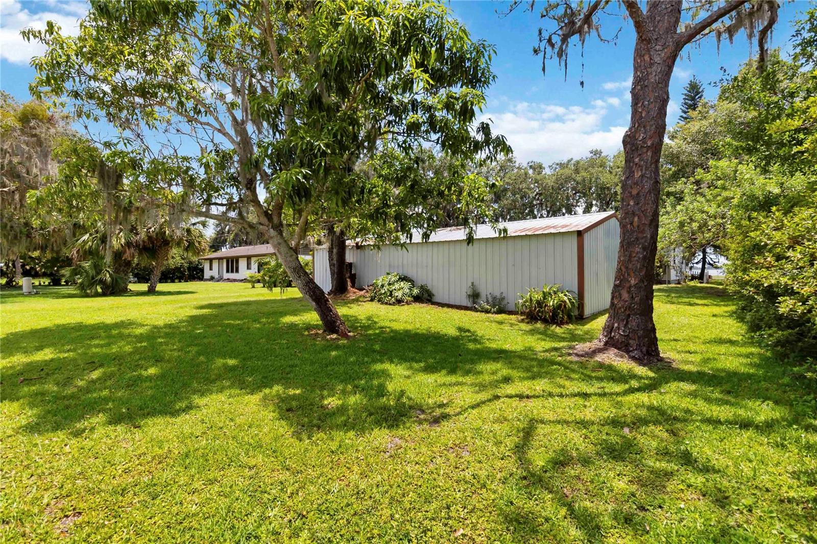 Image 38 of 59 For 2740 Barker Road