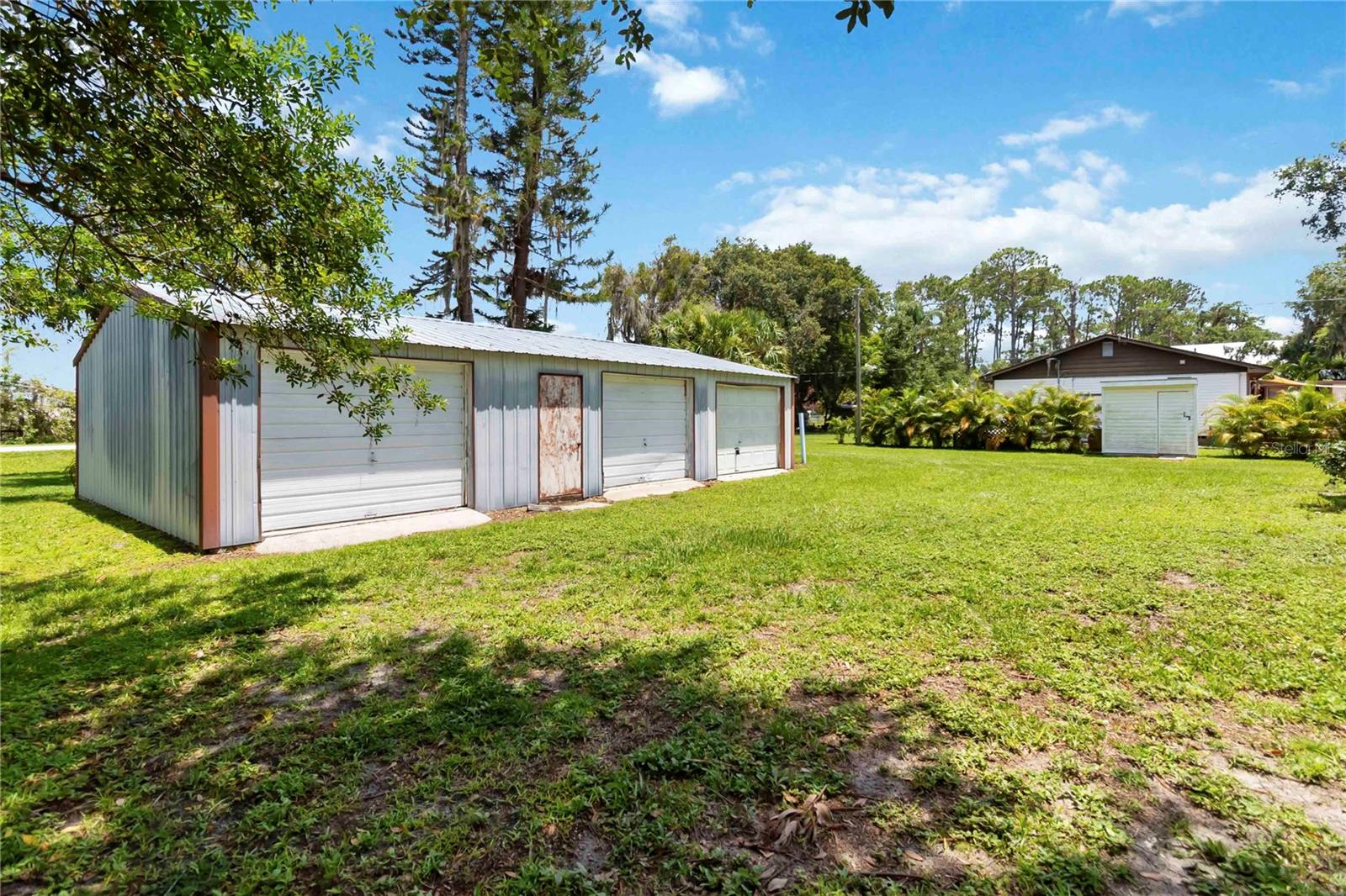 Image 39 of 59 For 2740 Barker Road