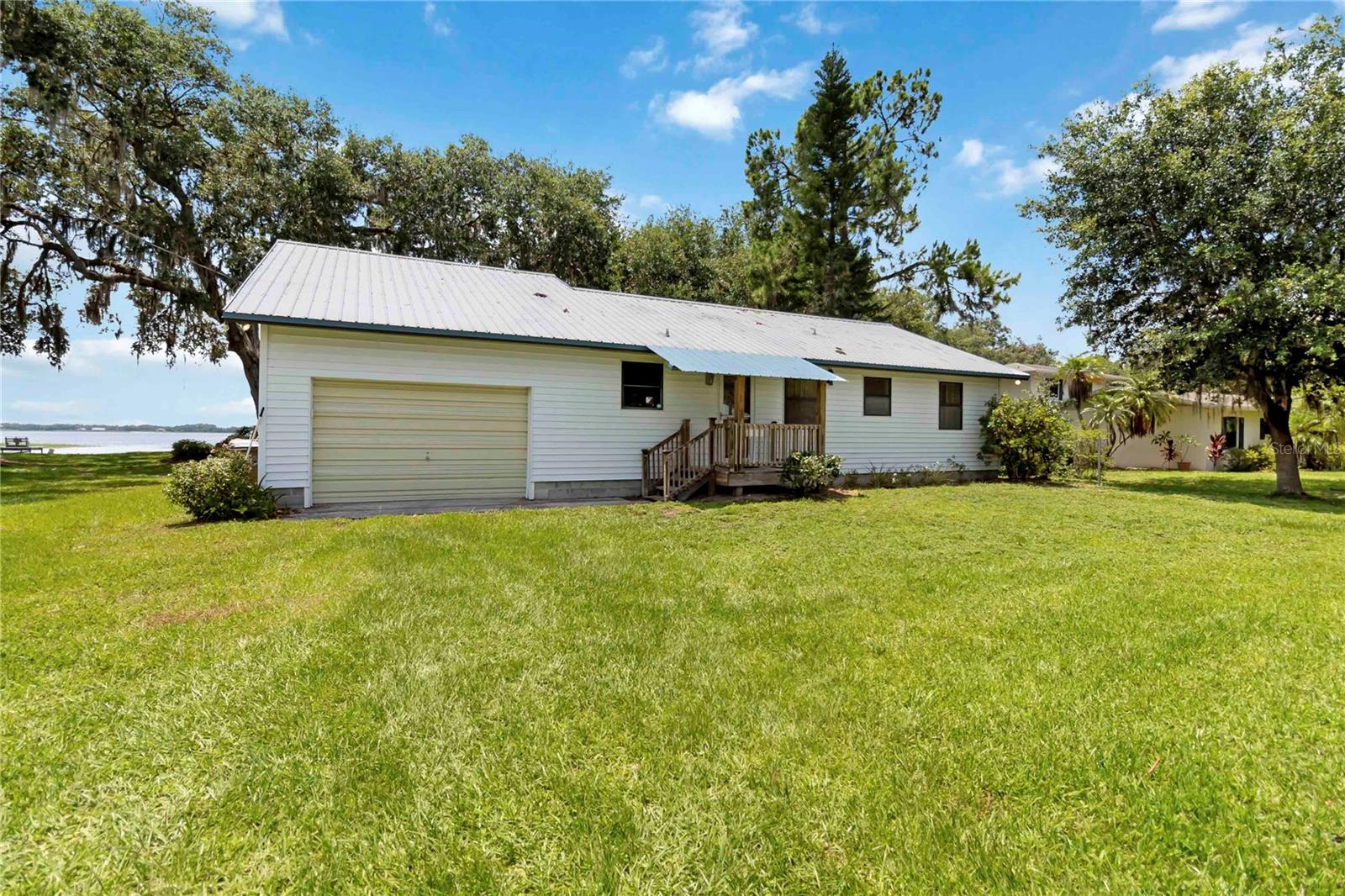 Image 4 of 59 For 2740 Barker Road