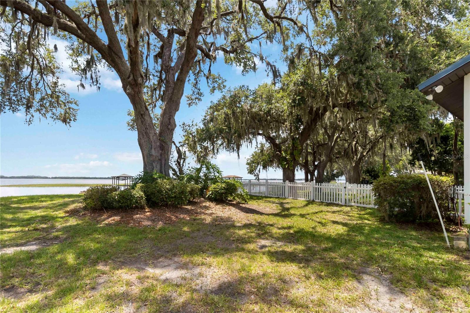 Image 41 of 59 For 2740 Barker Road