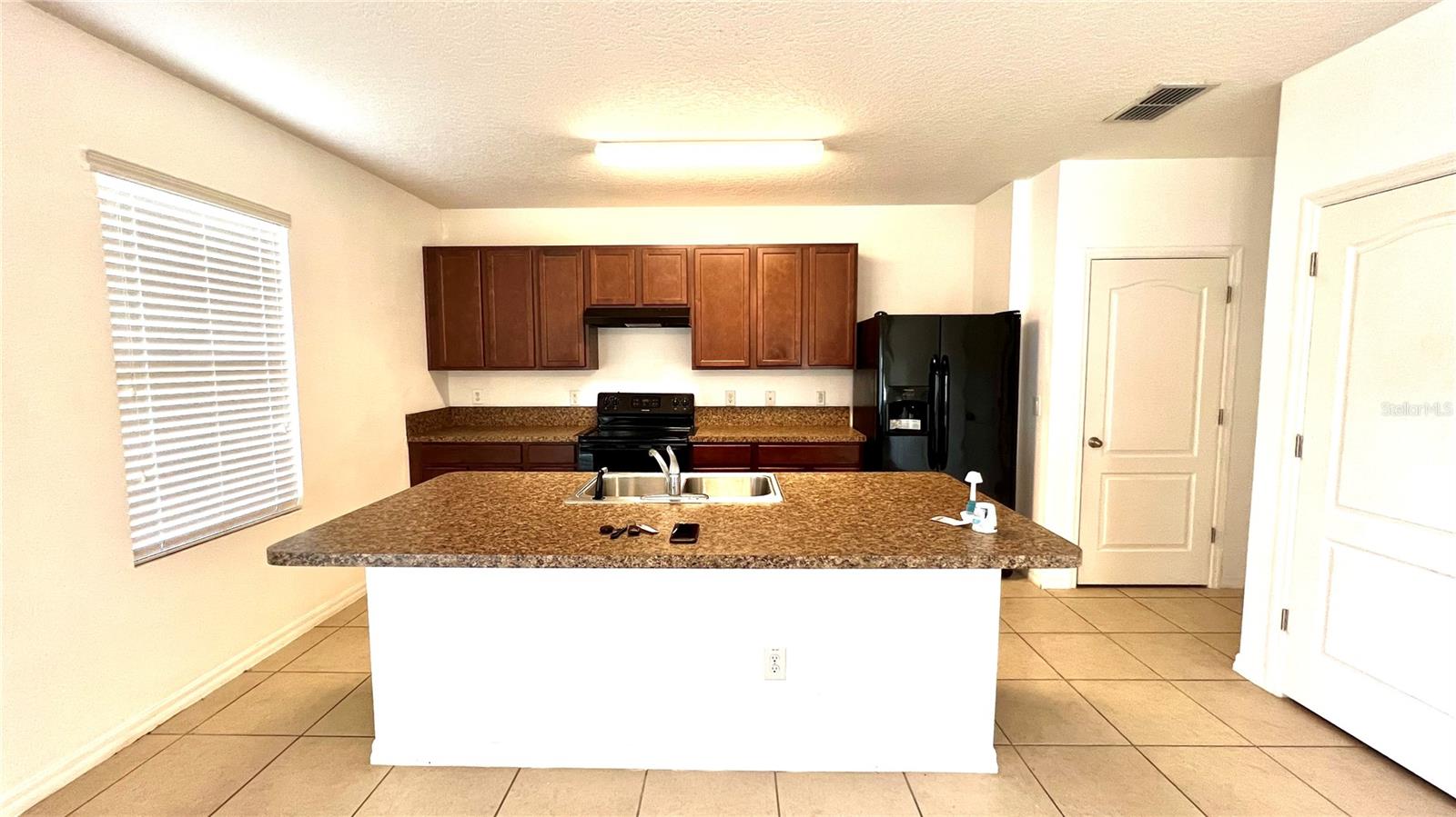 Image 11 of 35 For 16741 Citrus Parkway