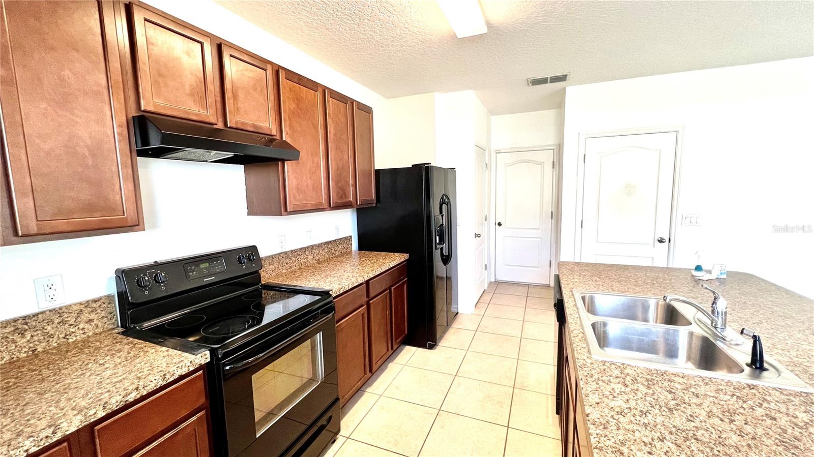 Image 13 of 35 For 16741 Citrus Parkway