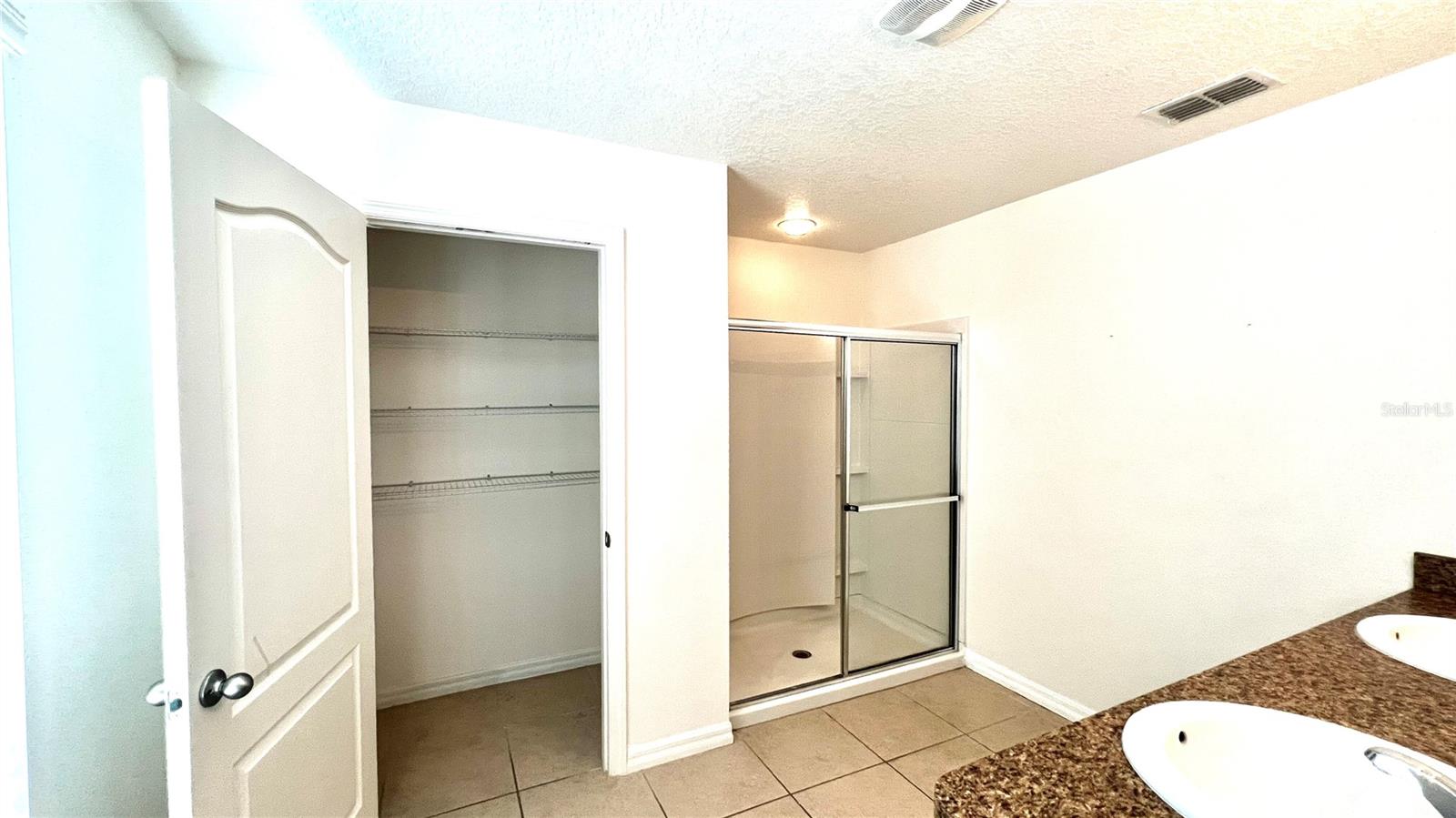 Image 24 of 35 For 16741 Citrus Parkway