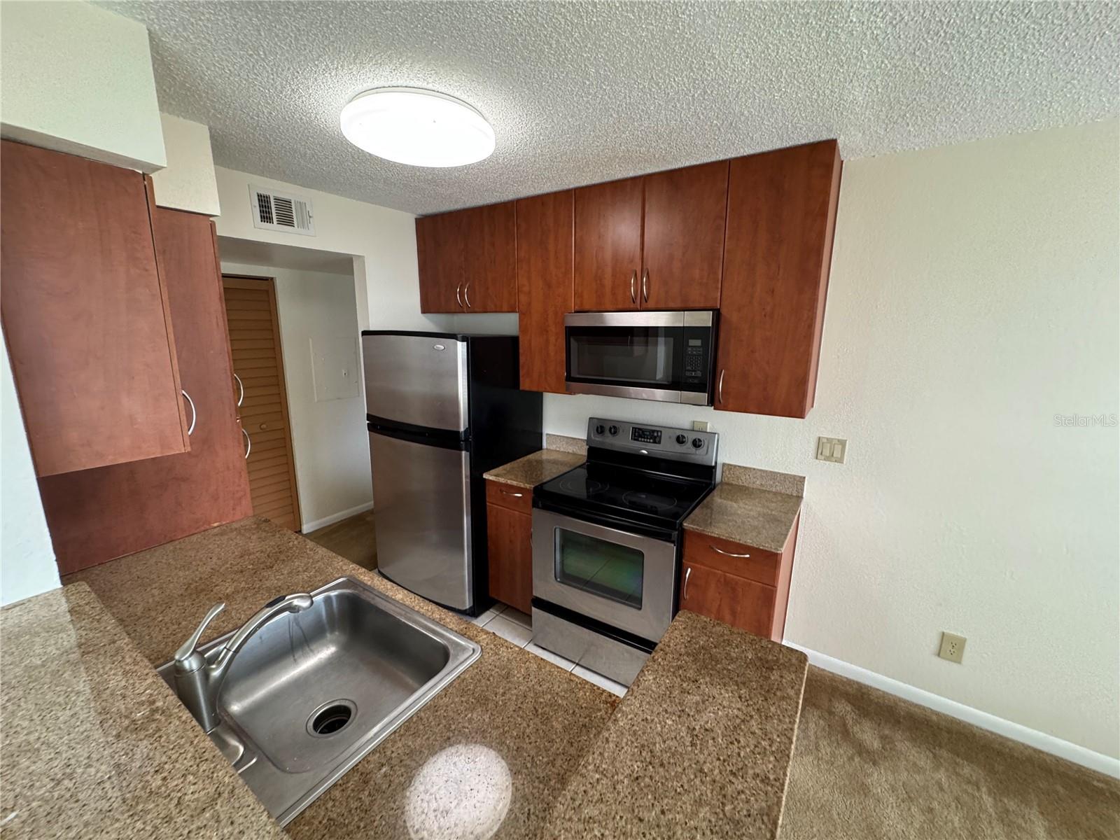 Image 10 of 30 For 11574 Westwood Boulevard 1113