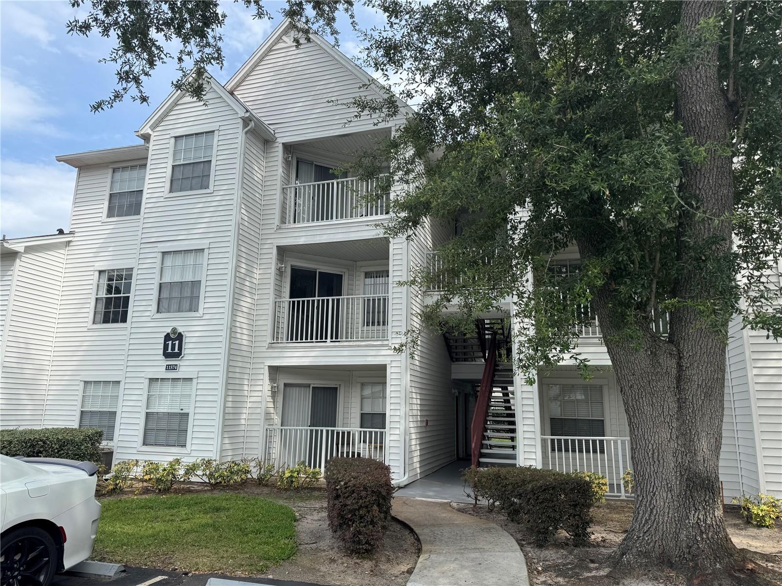 Image 2 of 30 For 11574 Westwood Boulevard 1113