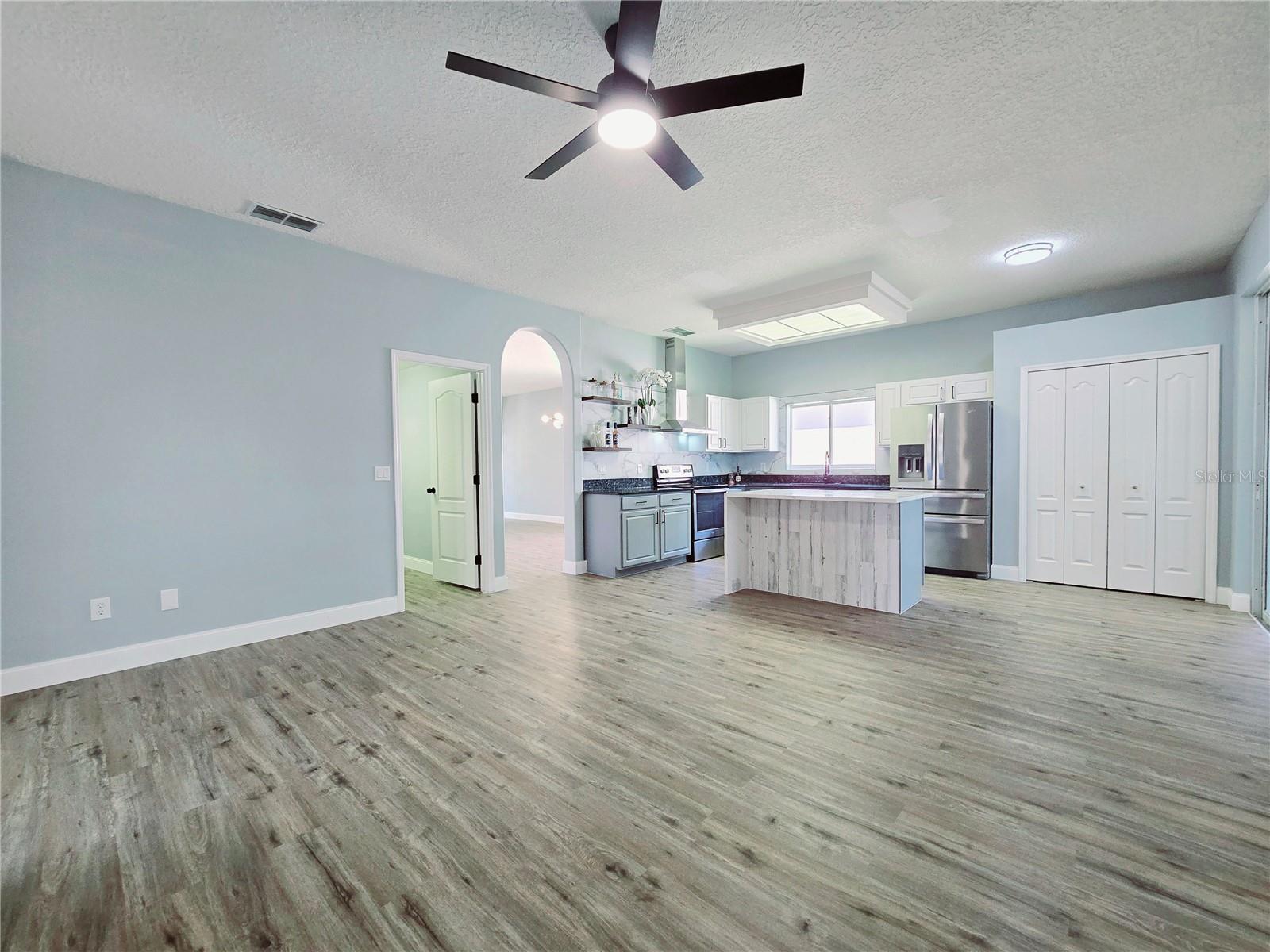 Image 10 of 37 For 2312 Twickingham Court