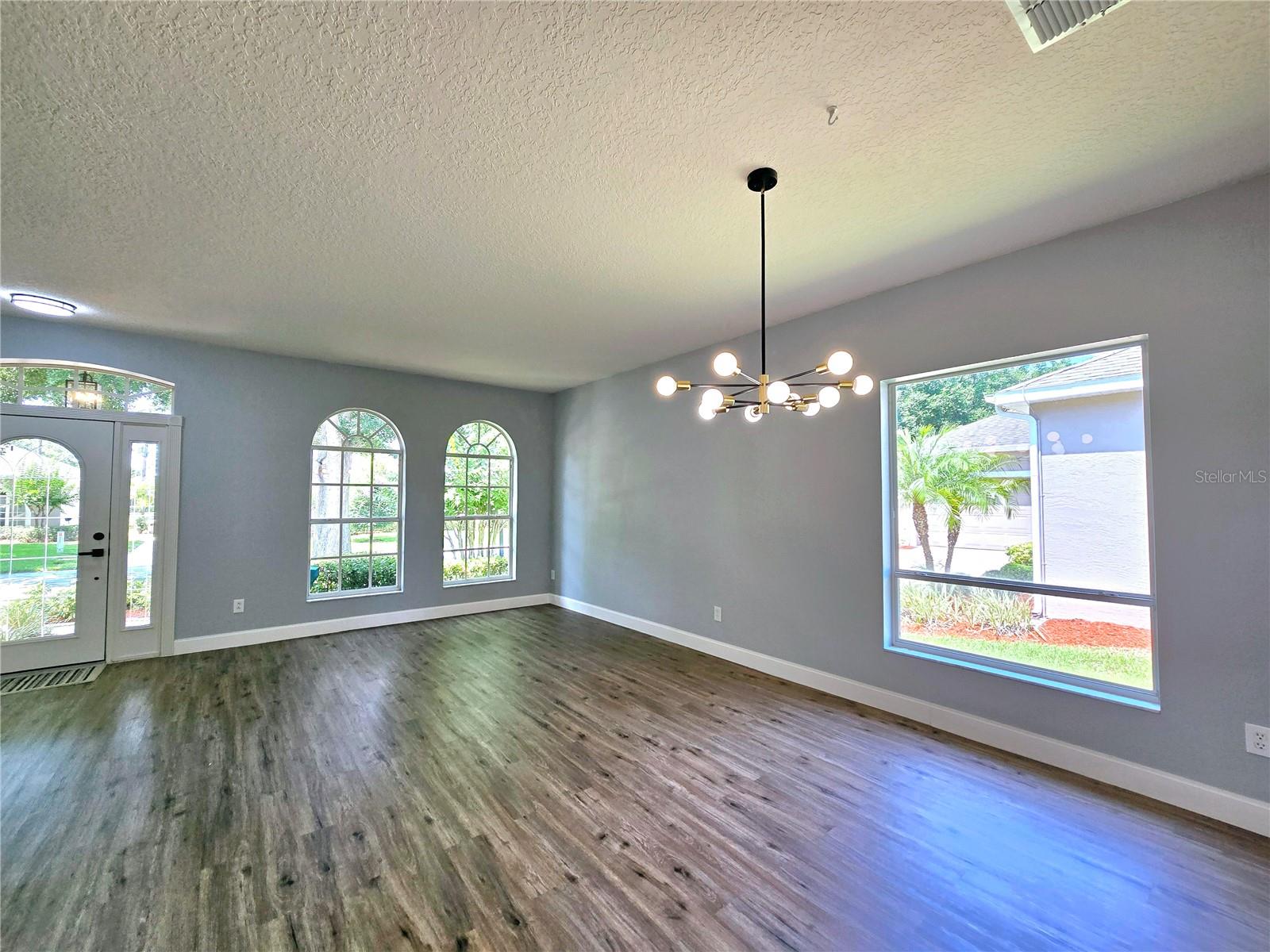 Image 5 of 37 For 2312 Twickingham Court