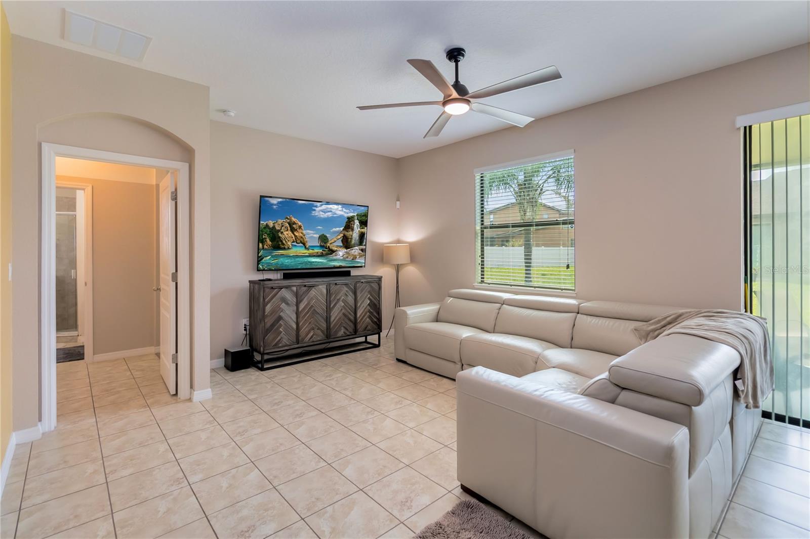 Image 23 of 39 For 4720 Doral Pointe Drive