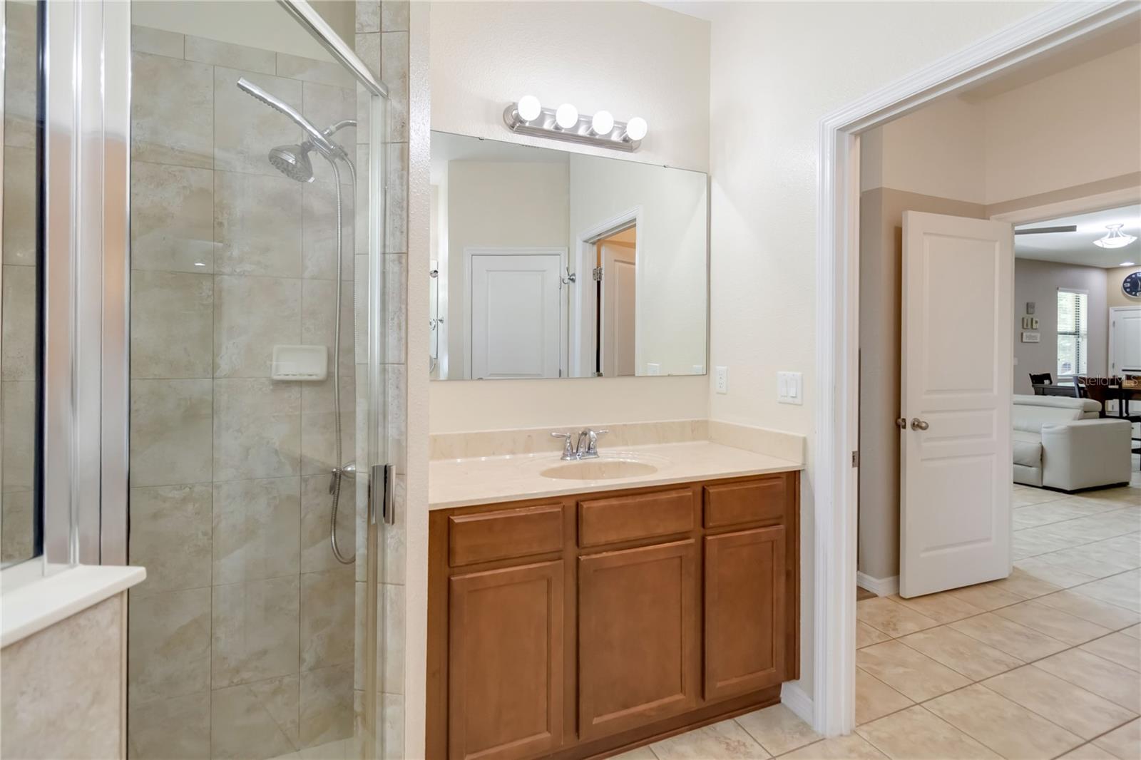 Image 9 of 39 For 4720 Doral Pointe Drive
