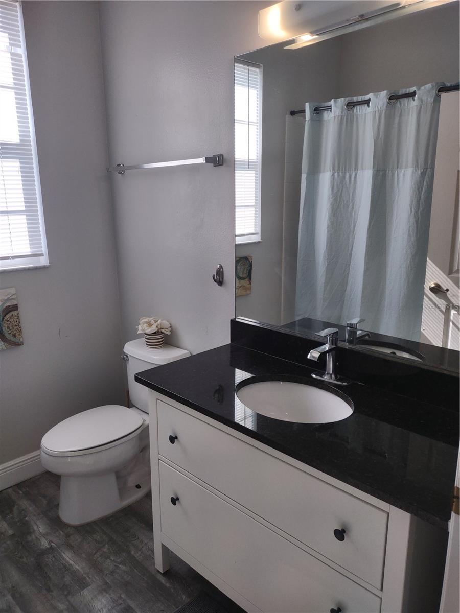 Image 18 of 35 For 8101 Coconut Palm Way 303
