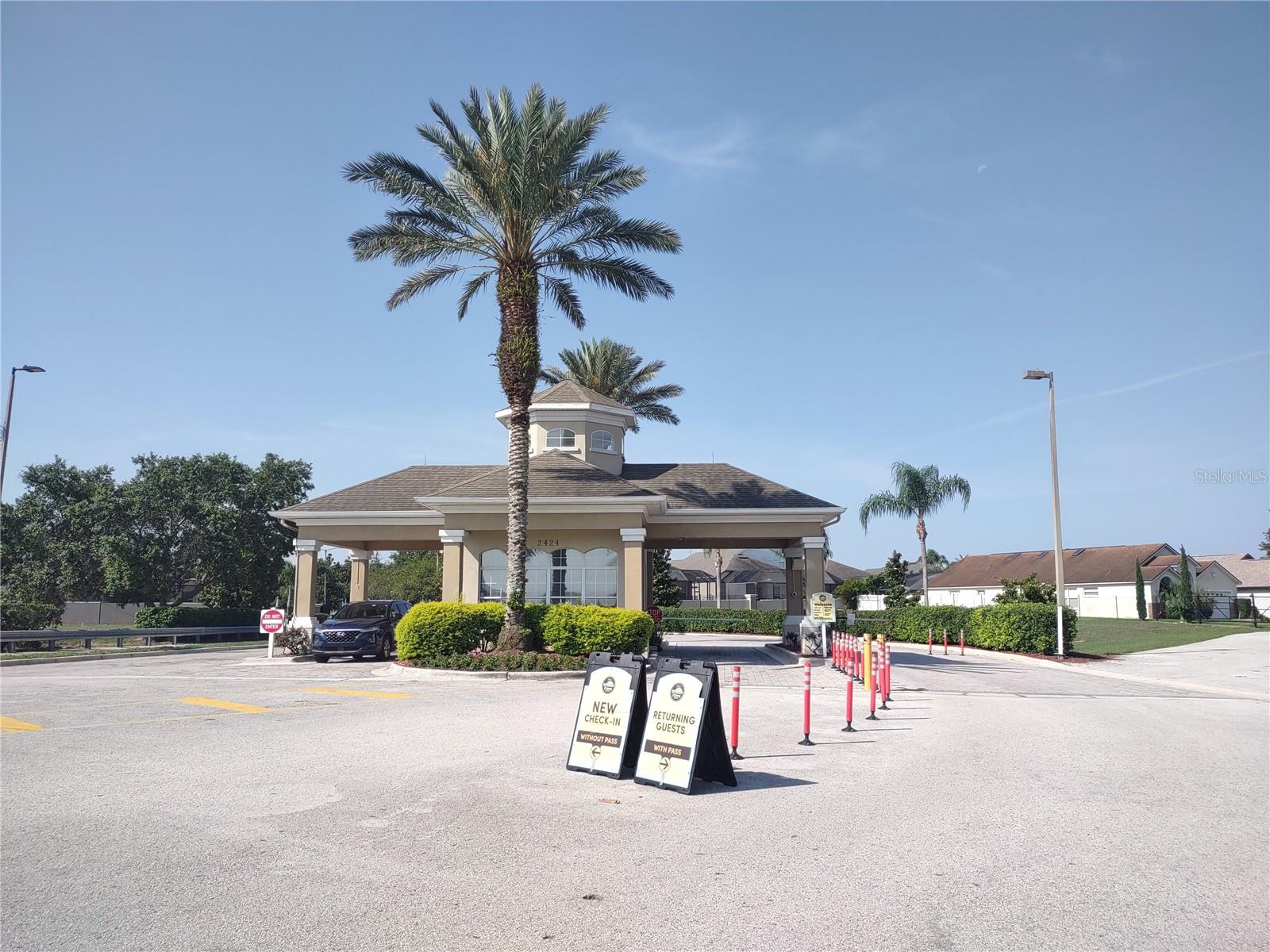 Image 2 of 35 For 8101 Coconut Palm Way 303