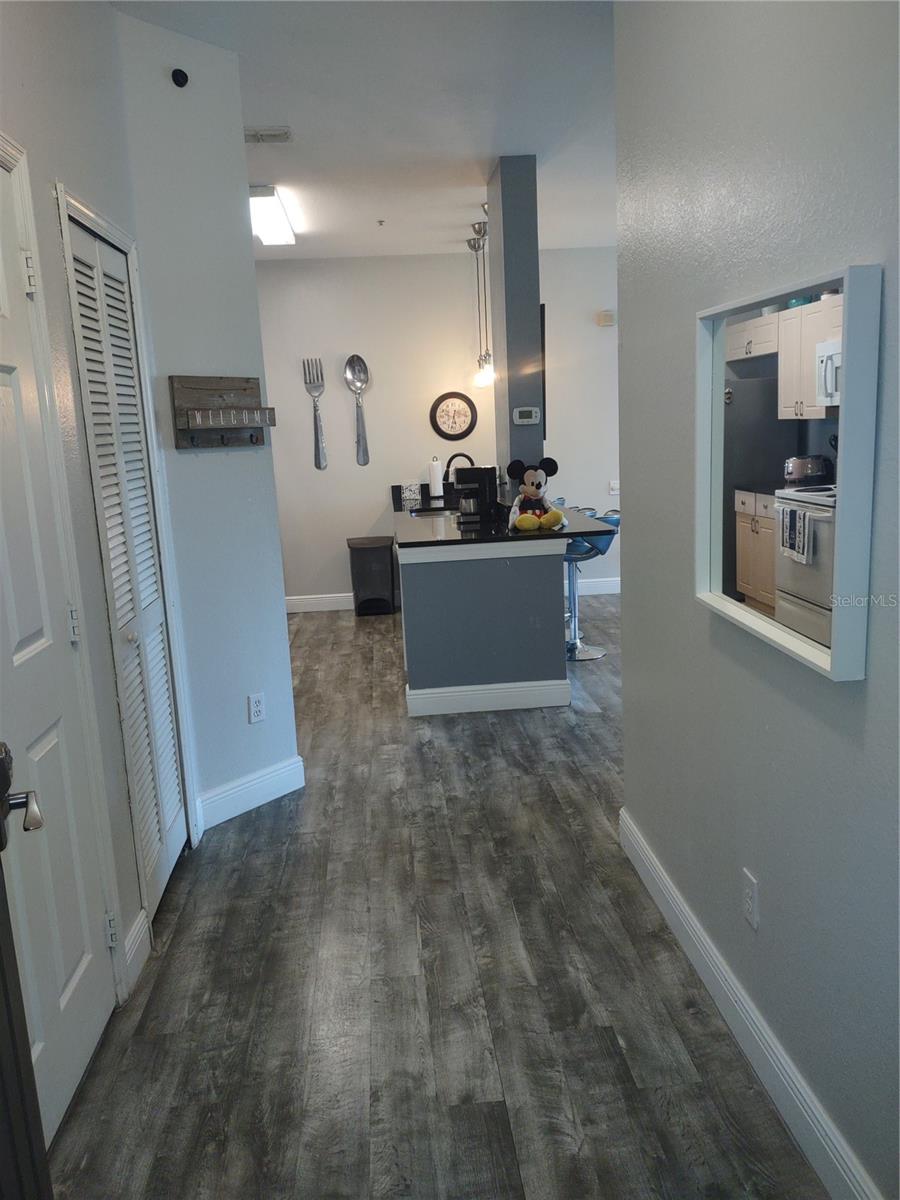 Image 24 of 35 For 8101 Coconut Palm Way 303