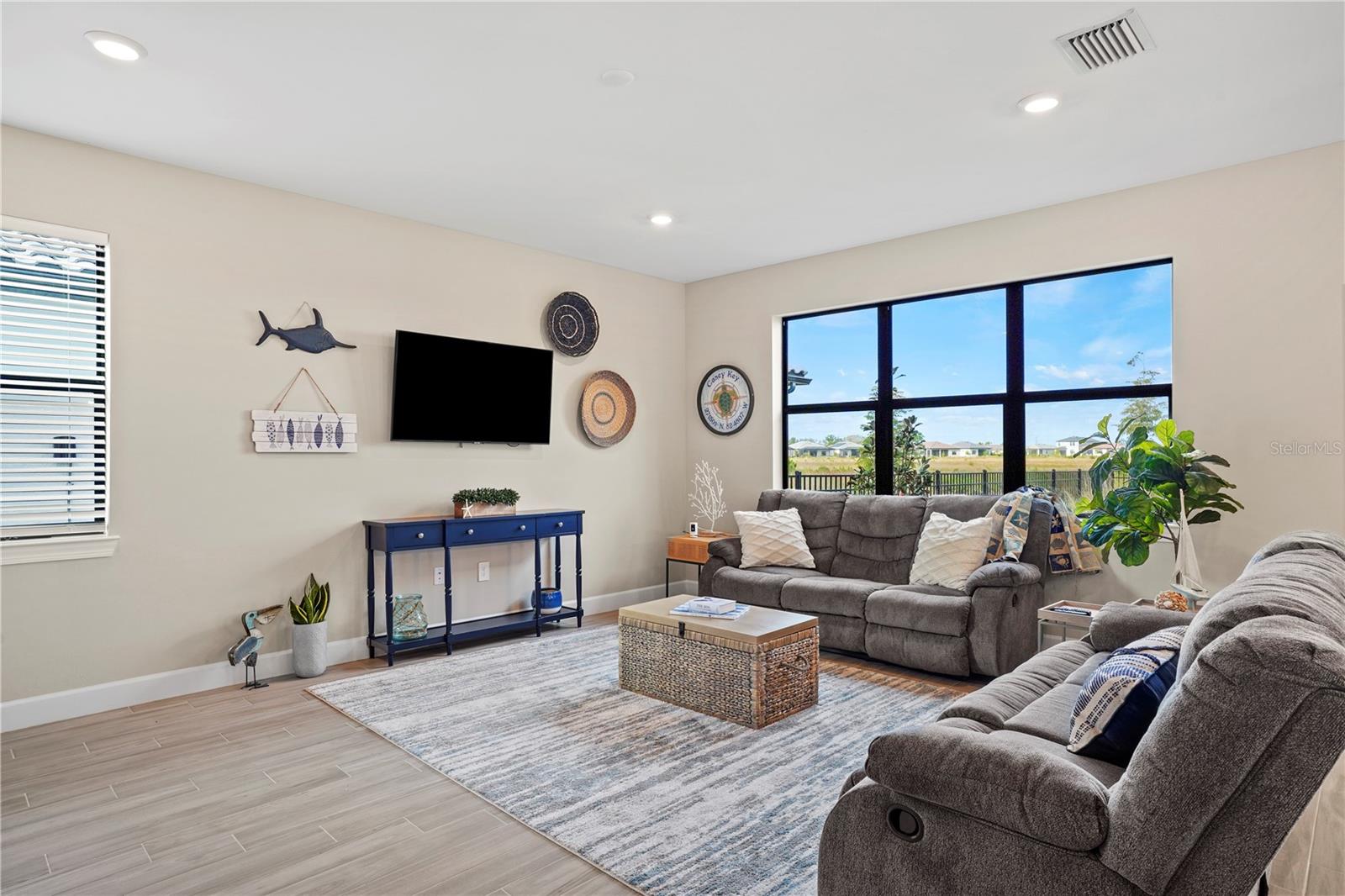 Image 15 of 35 For 6288 Winding Pine Drive