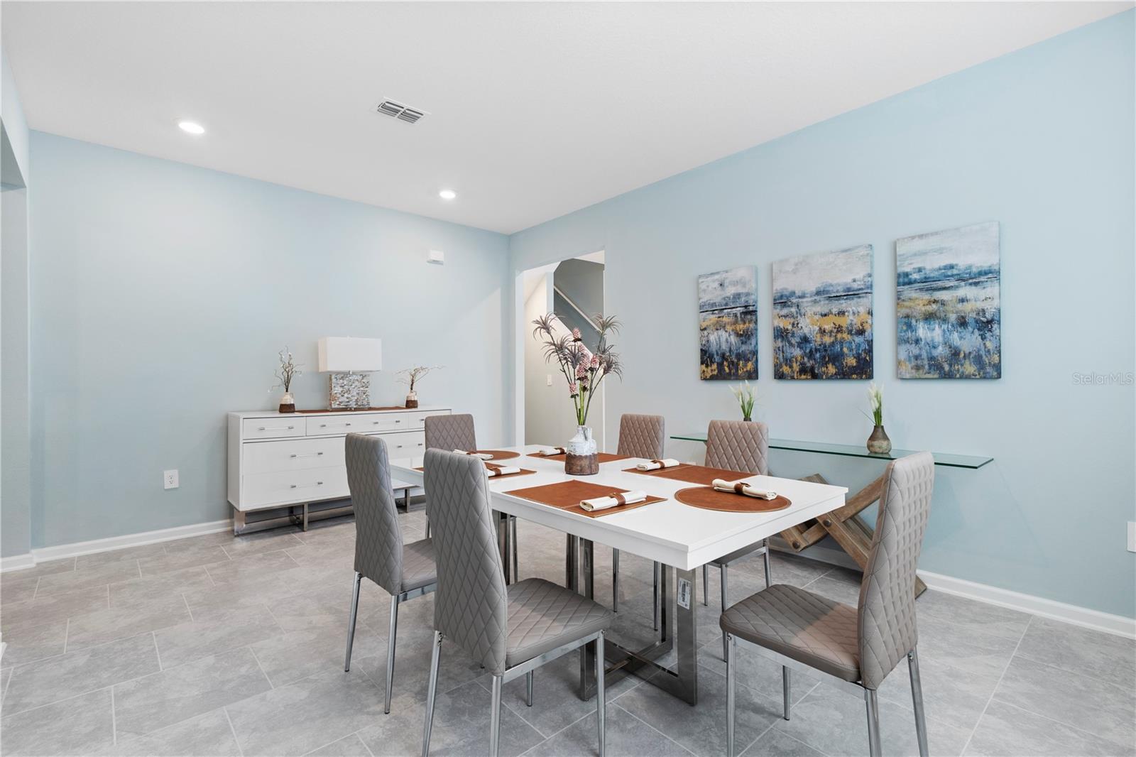 Listing photo id 8 for 139 Aces High Lane