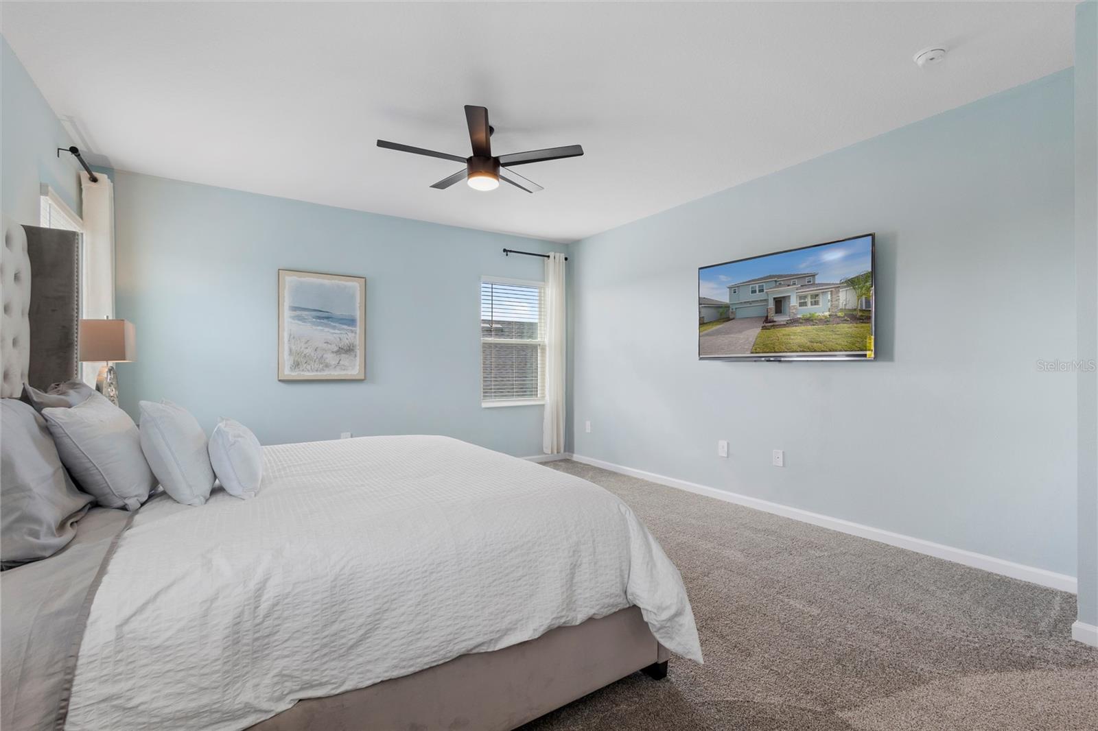 Listing photo id 11 for 139 Aces High Lane